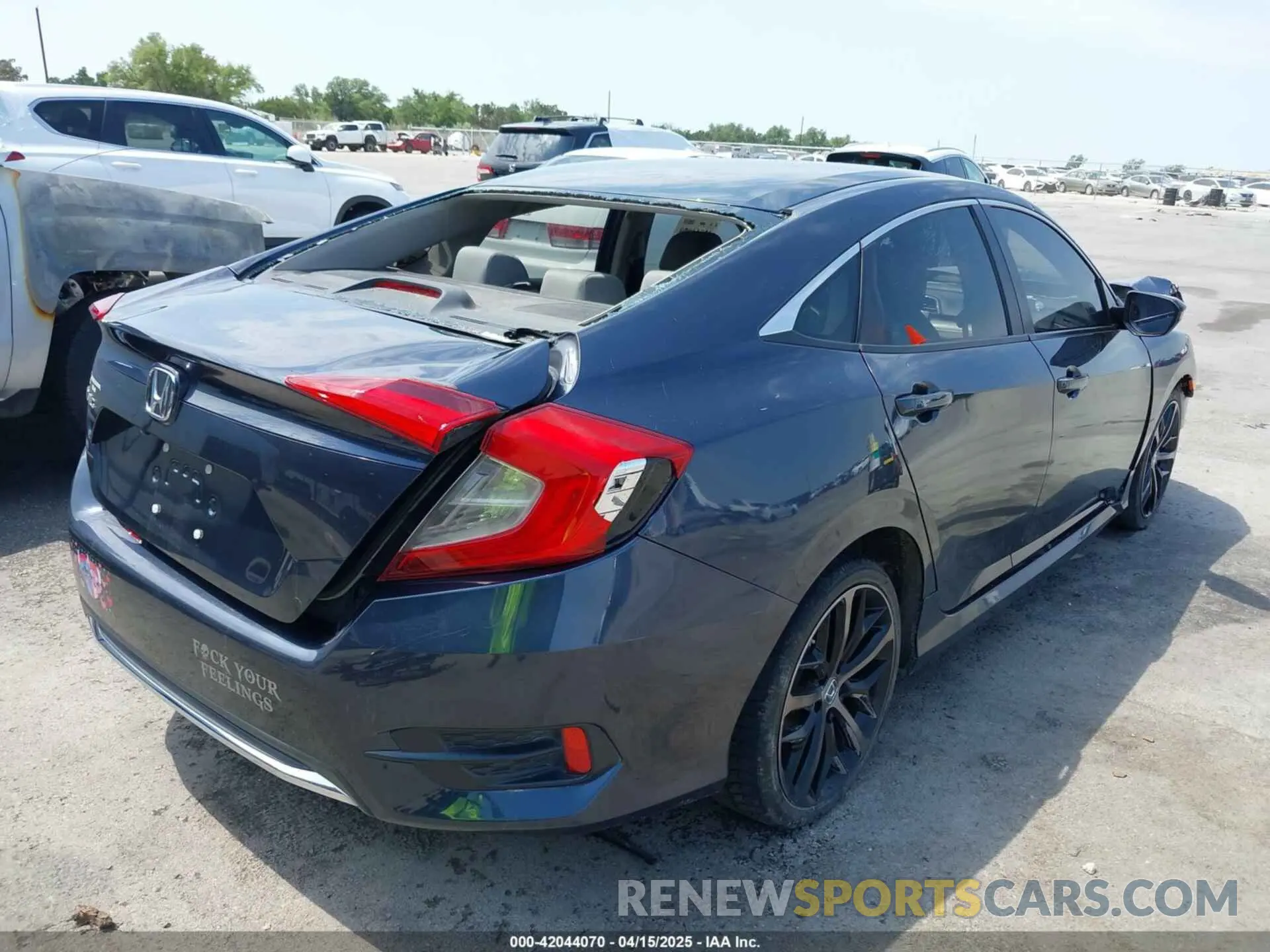 4 Photograph of a damaged car 19XFC2F60KE050190 HONDA CIVIC 2019