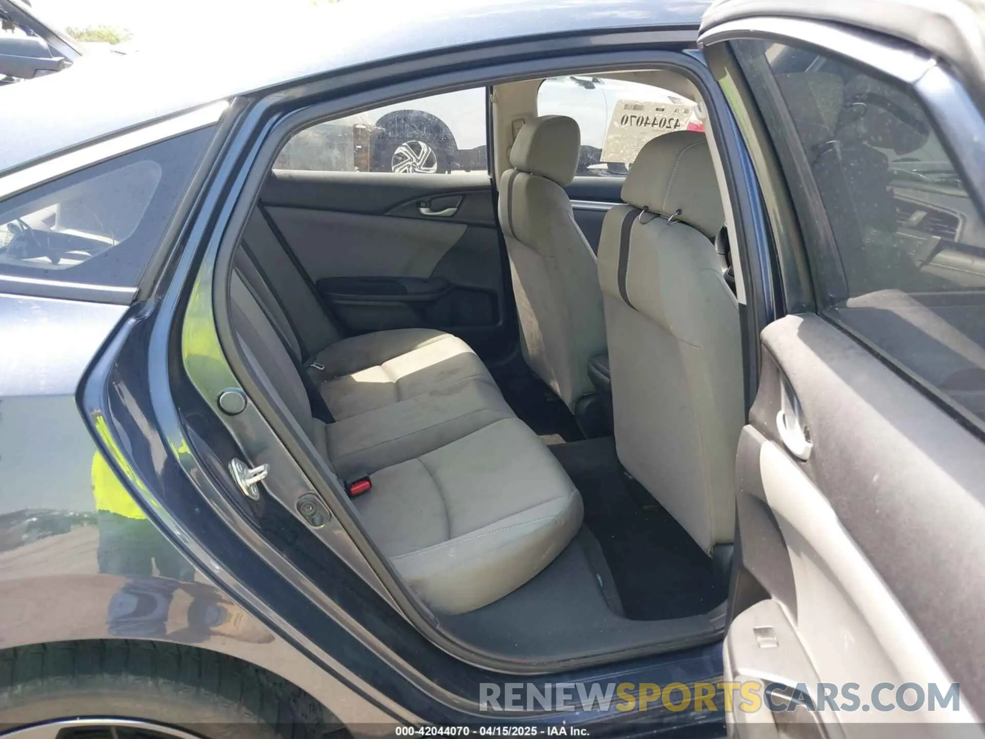 8 Photograph of a damaged car 19XFC2F60KE050190 HONDA CIVIC 2019