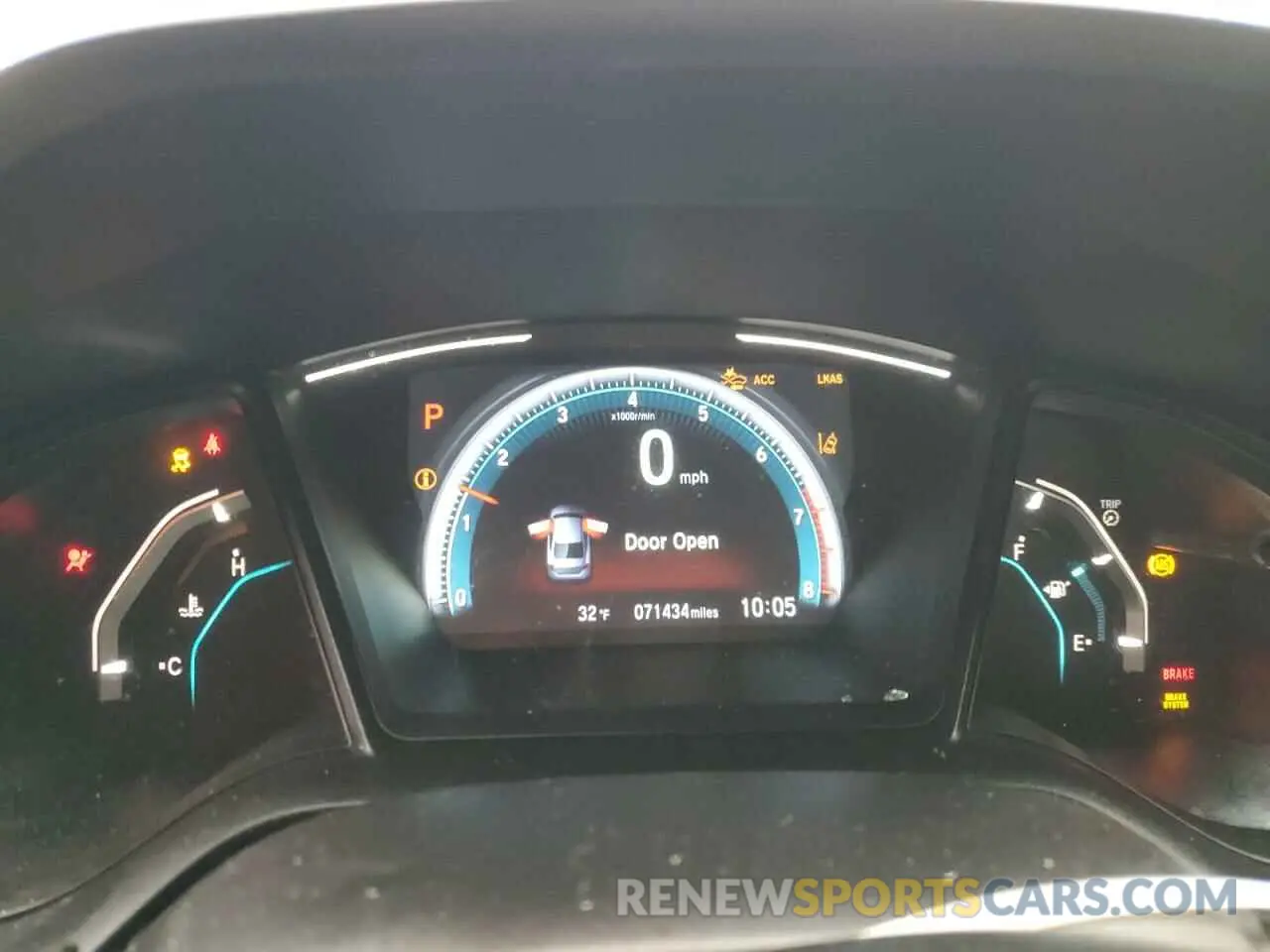 9 Photograph of a damaged car 19XFC2F60KE200475 HONDA CIVIC 2019