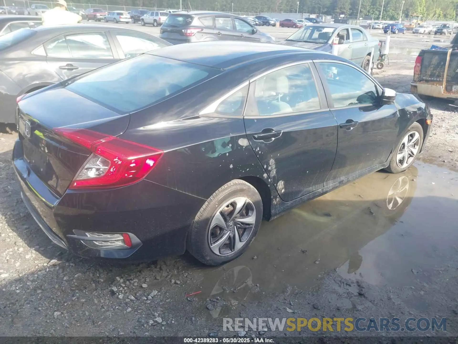 4 Photograph of a damaged car 19XFC2F60KE206034 HONDA CIVIC 2019