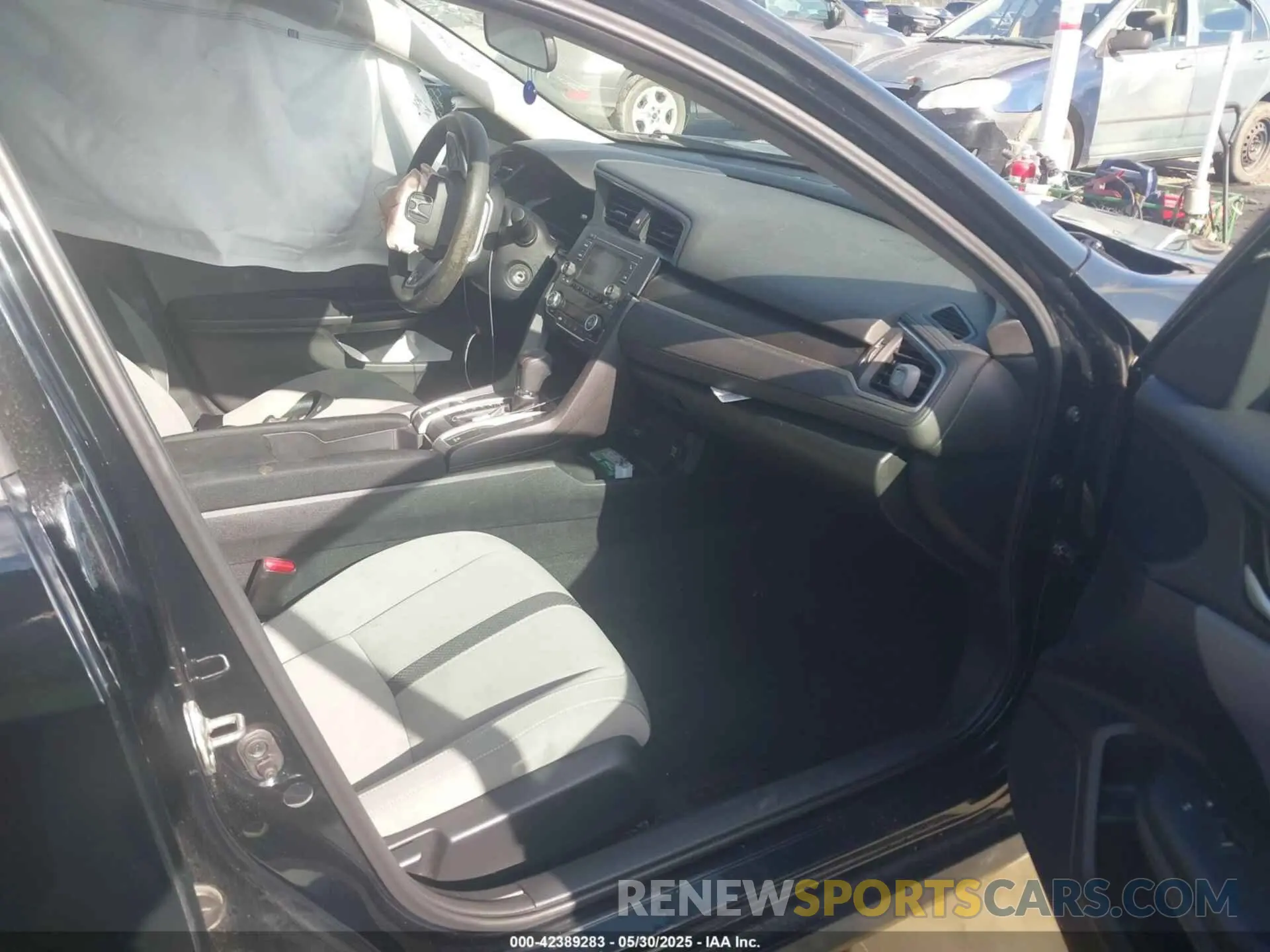 5 Photograph of a damaged car 19XFC2F60KE206034 HONDA CIVIC 2019