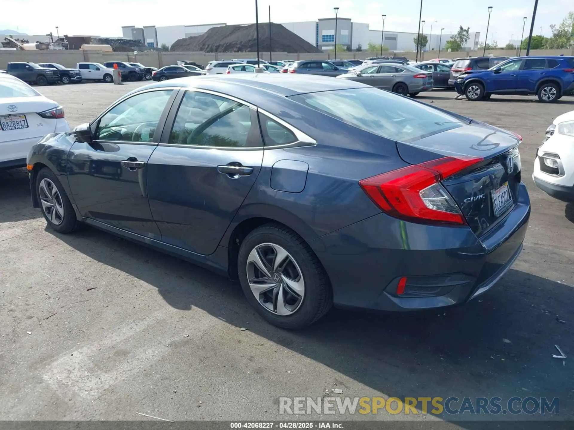3 Photograph of a damaged car 19XFC2F60KE206499 HONDA CIVIC 2019
