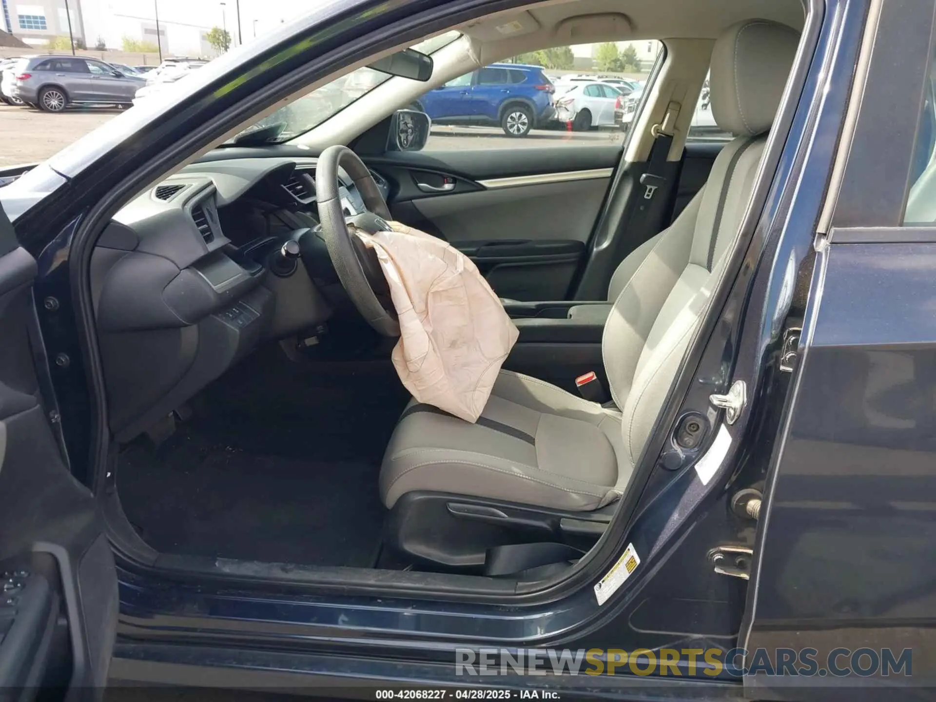 5 Photograph of a damaged car 19XFC2F60KE206499 HONDA CIVIC 2019