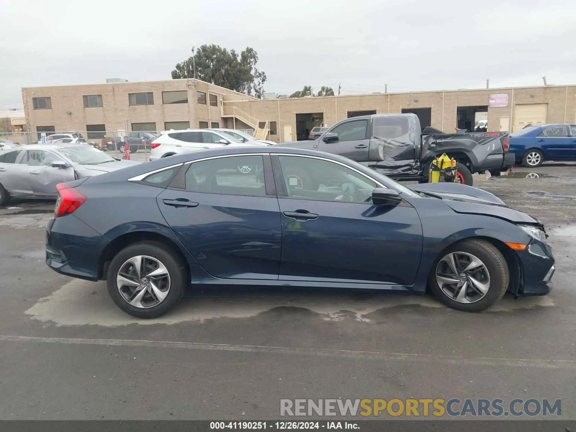 12 Photograph of a damaged car 19XFC2F60KE207023 HONDA CIVIC 2019
