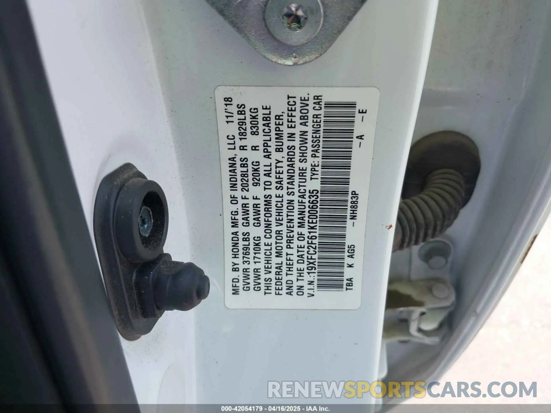 9 Photograph of a damaged car 19XFC2F61KE006635 HONDA CIVIC 2019