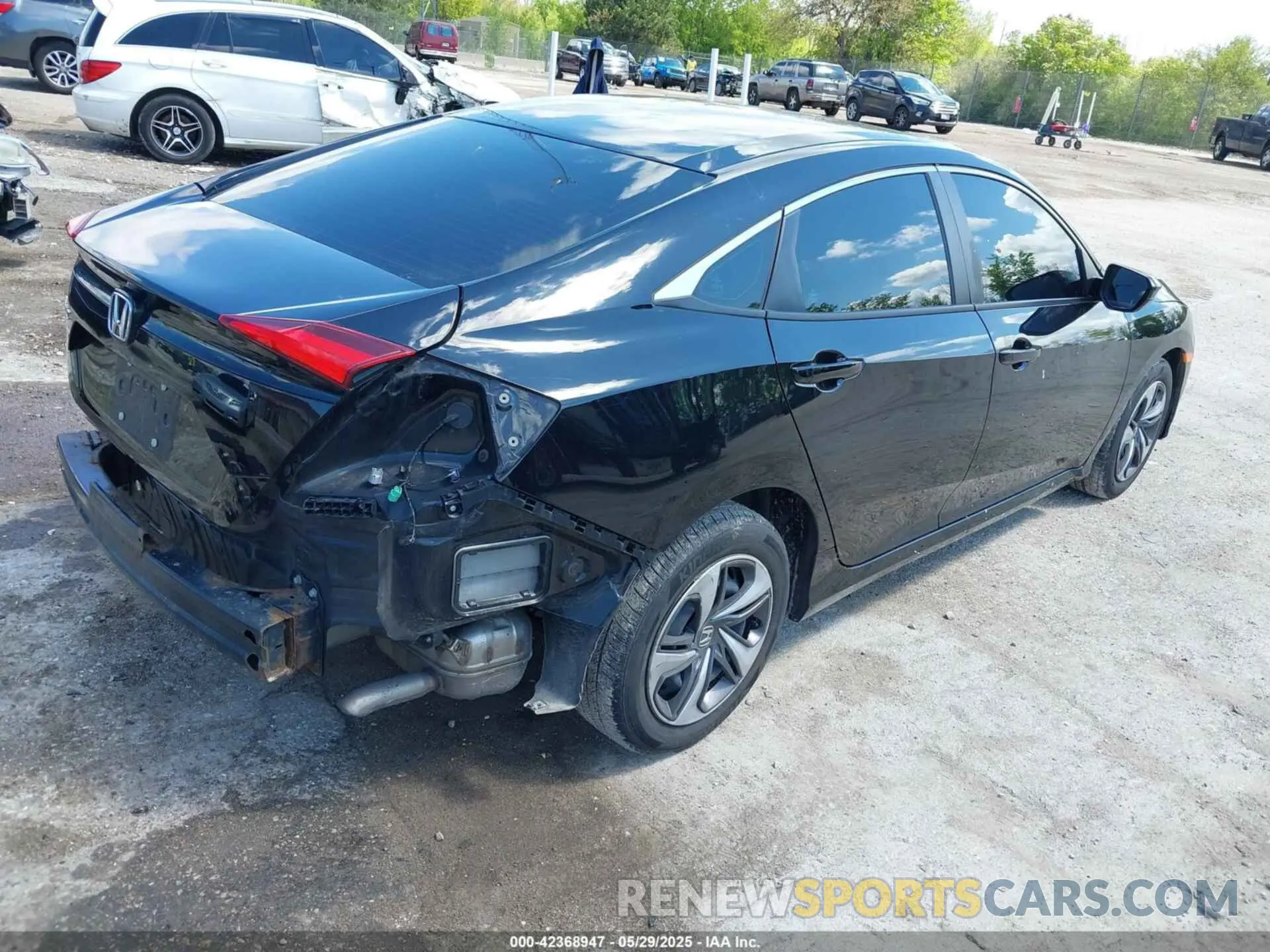 4 Photograph of a damaged car 19XFC2F61KE017134 HONDA CIVIC 2019