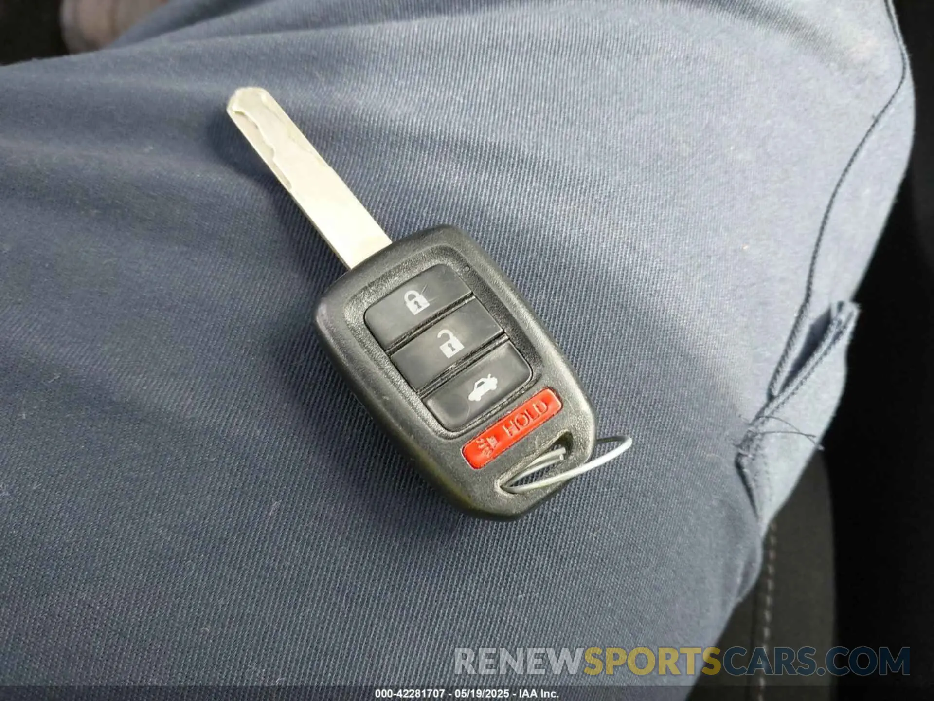 11 Photograph of a damaged car 19XFC2F61KE023483 HONDA CIVIC 2019