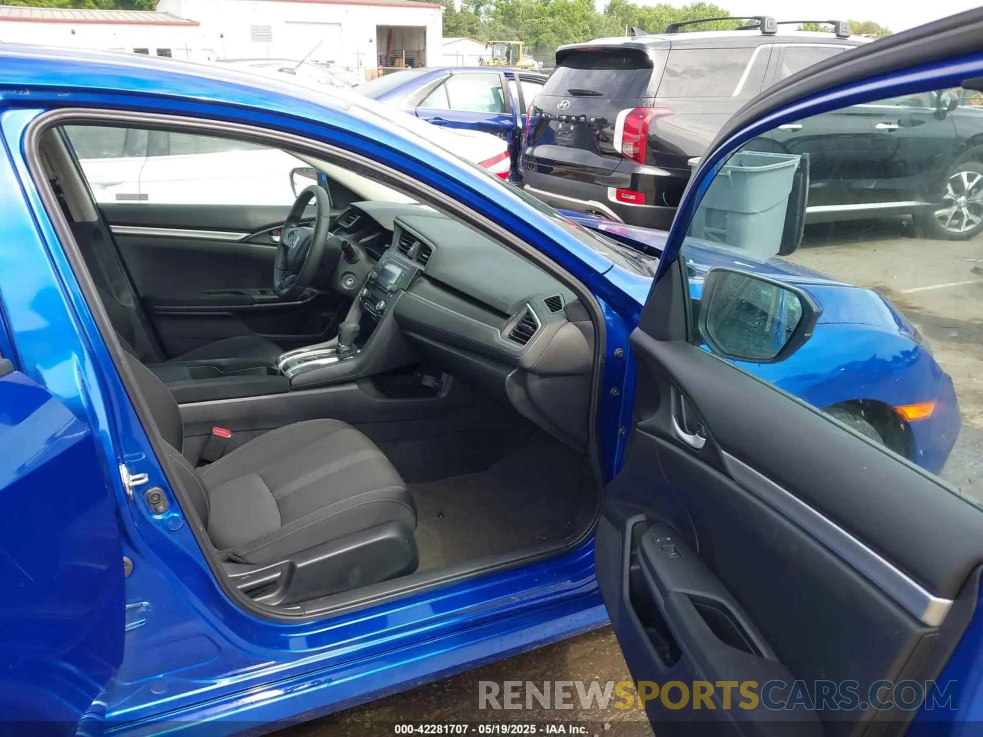 5 Photograph of a damaged car 19XFC2F61KE023483 HONDA CIVIC 2019