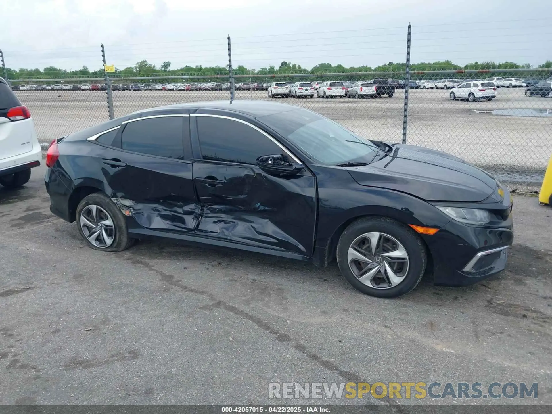 13 Photograph of a damaged car 19XFC2F61KE049212 HONDA CIVIC 2019