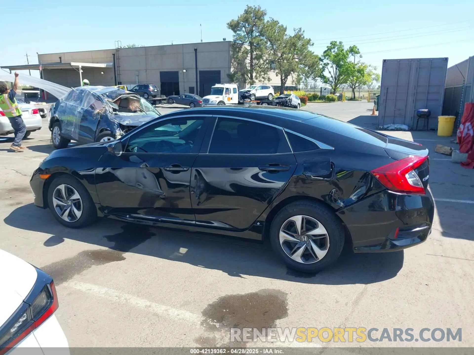 14 Photograph of a damaged car 19XFC2F61KE202252 HONDA CIVIC 2019