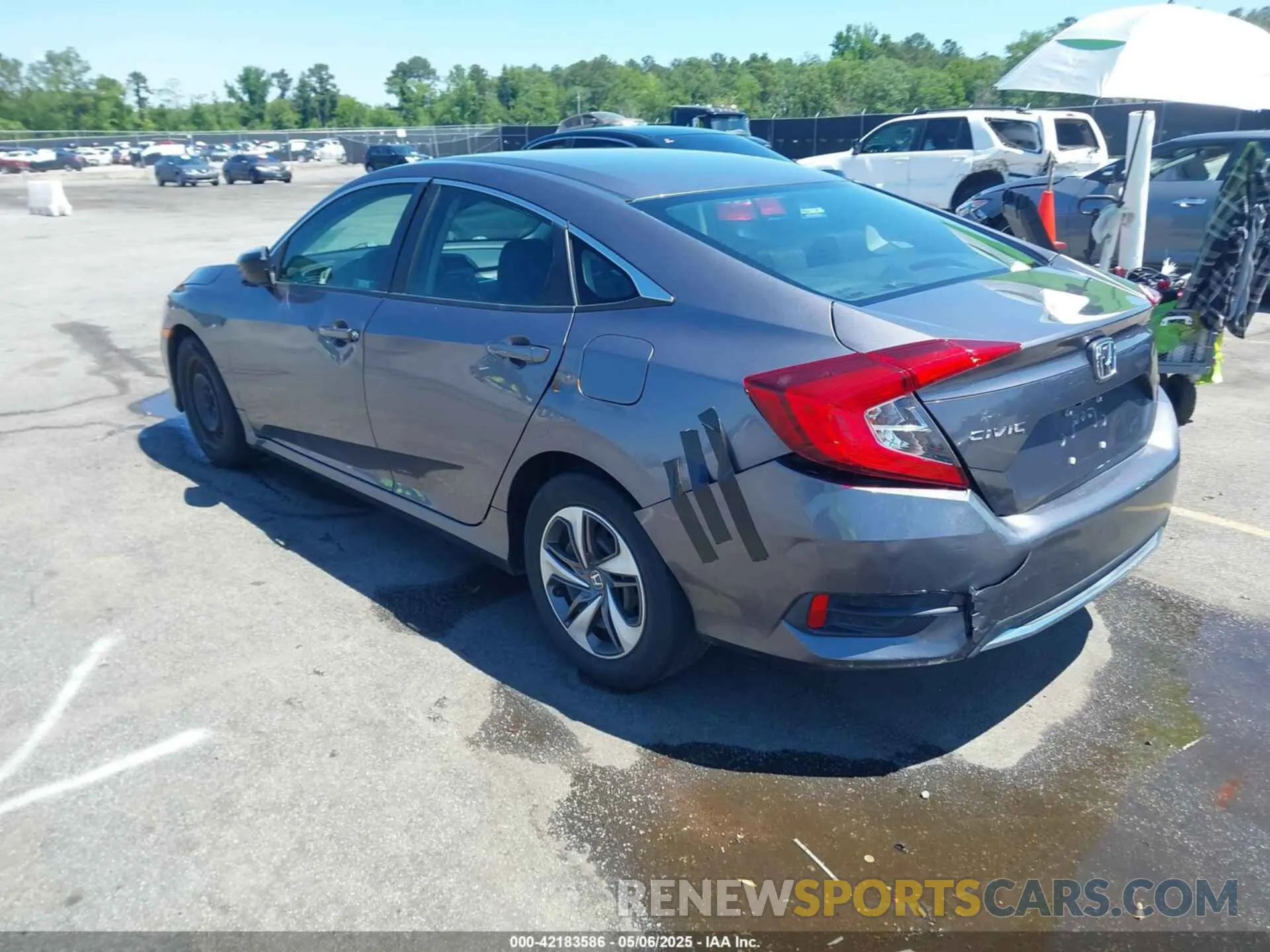 3 Photograph of a damaged car 19XFC2F62KE010340 HONDA CIVIC 2019