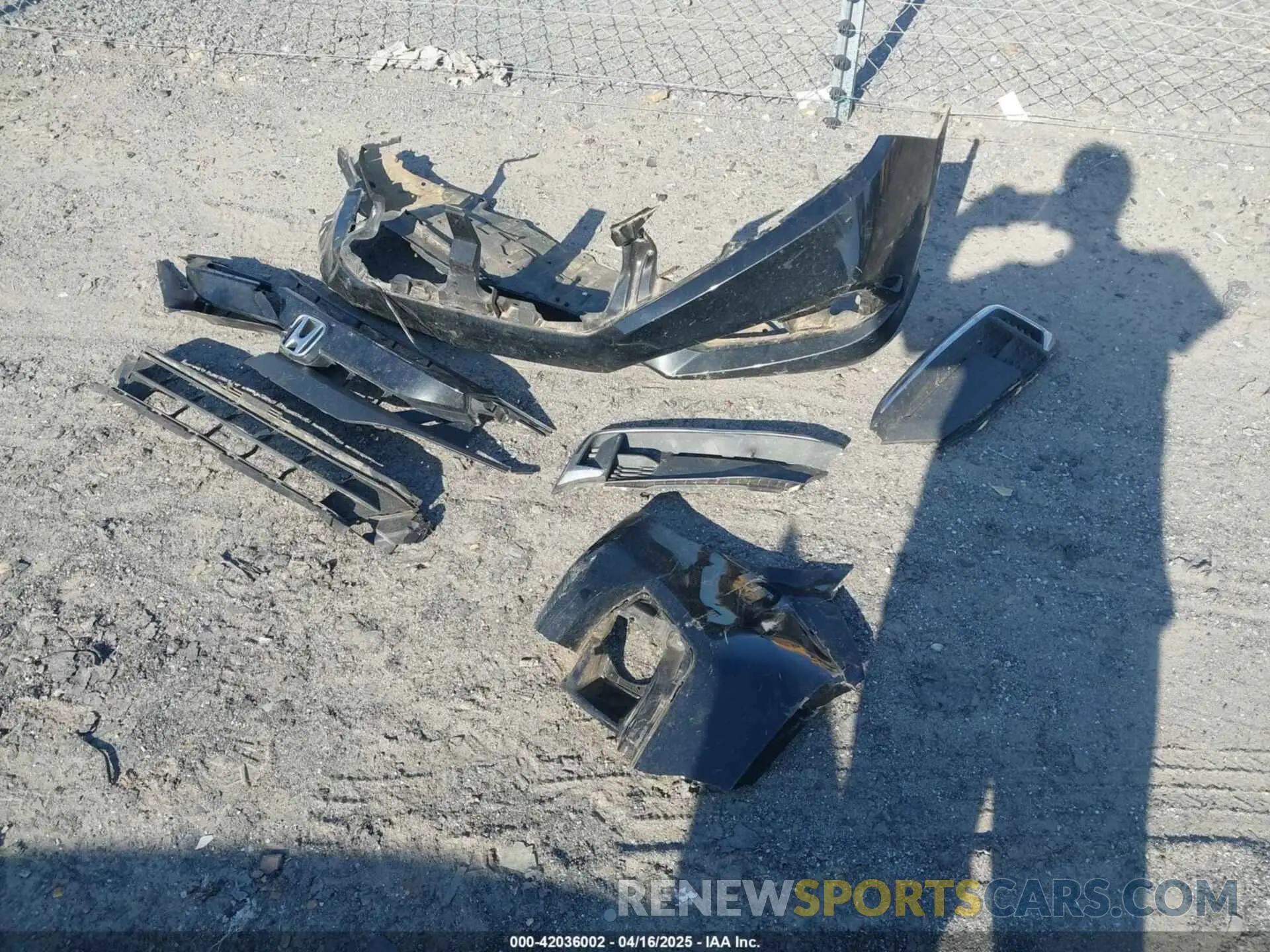 12 Photograph of a damaged car 19XFC2F62KE018924 HONDA CIVIC 2019