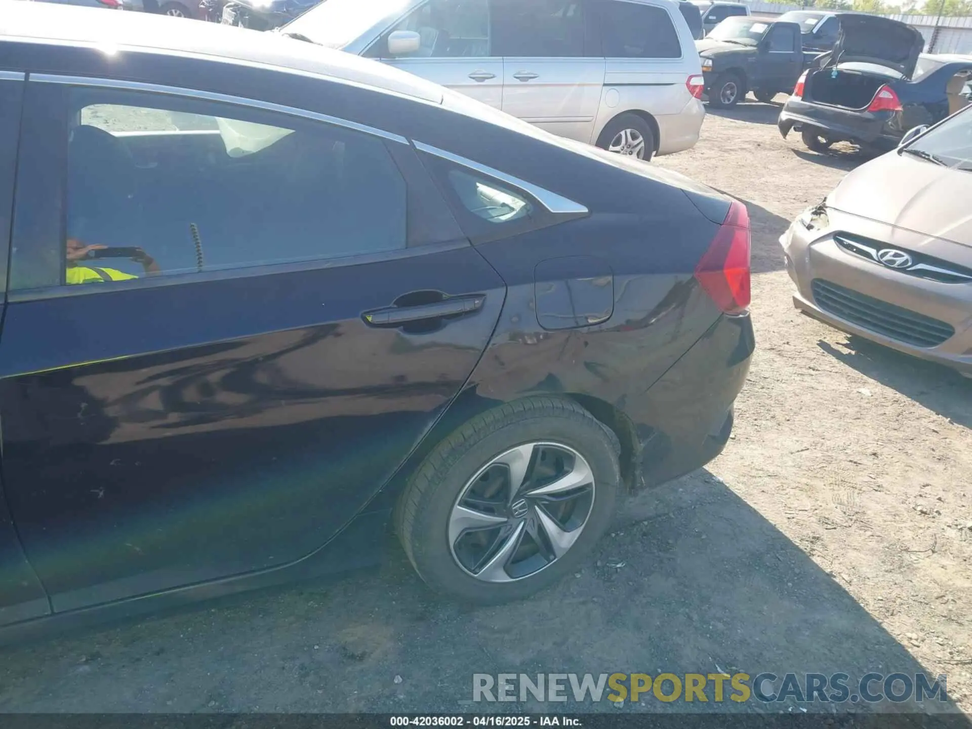 19 Photograph of a damaged car 19XFC2F62KE018924 HONDA CIVIC 2019