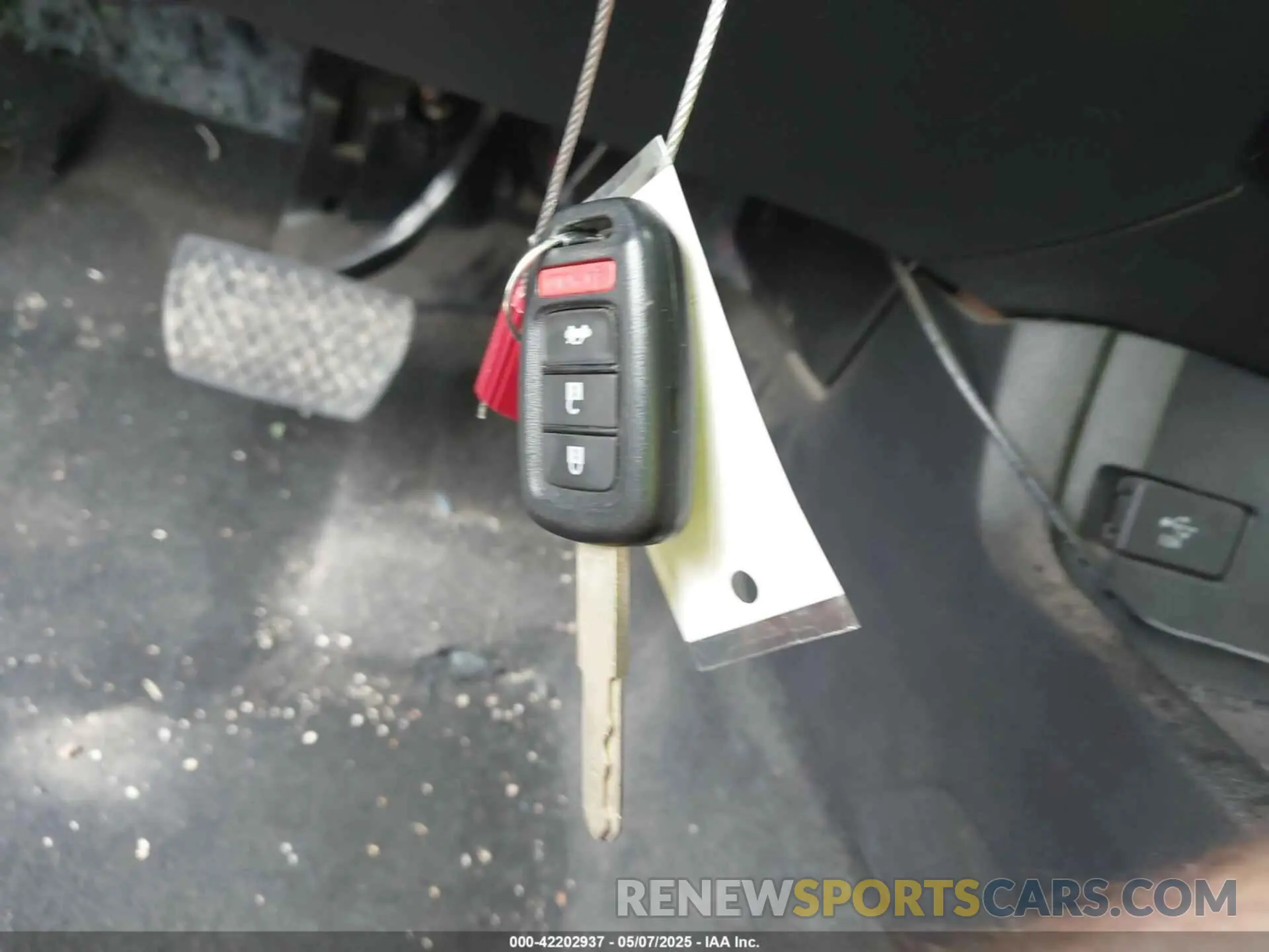11 Photograph of a damaged car 19XFC2F62KE034797 HONDA CIVIC 2019