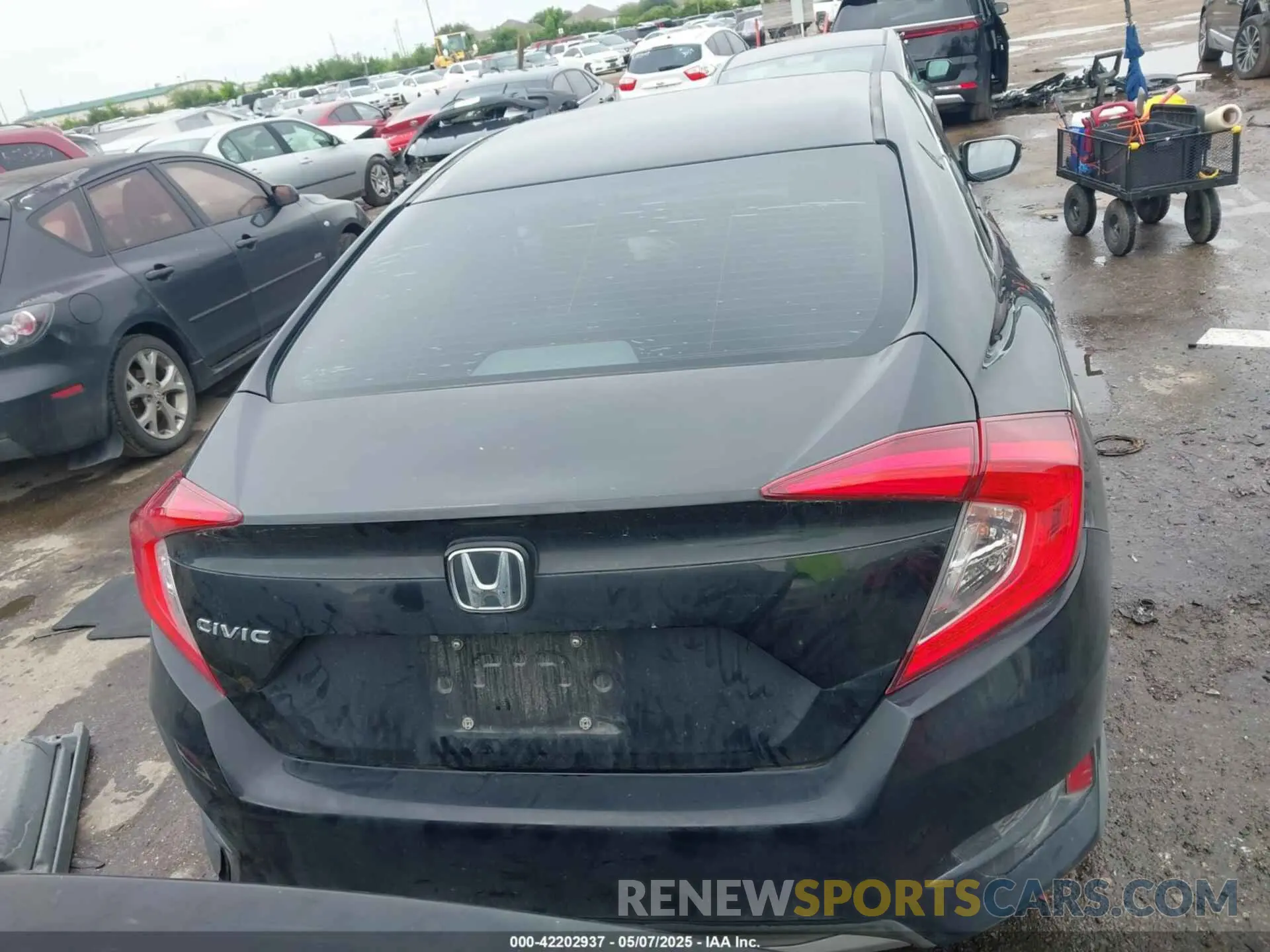 17 Photograph of a damaged car 19XFC2F62KE034797 HONDA CIVIC 2019