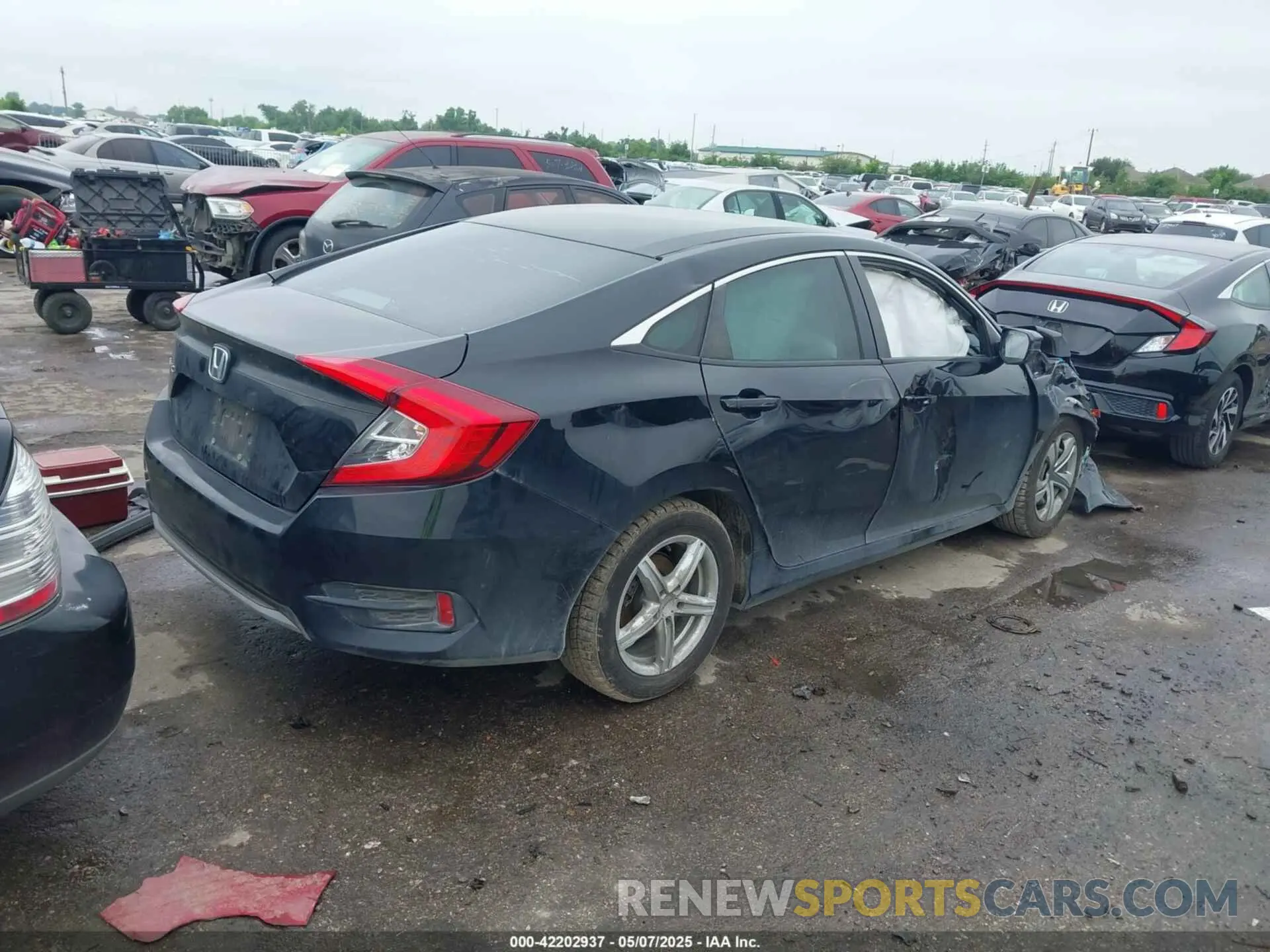 4 Photograph of a damaged car 19XFC2F62KE034797 HONDA CIVIC 2019