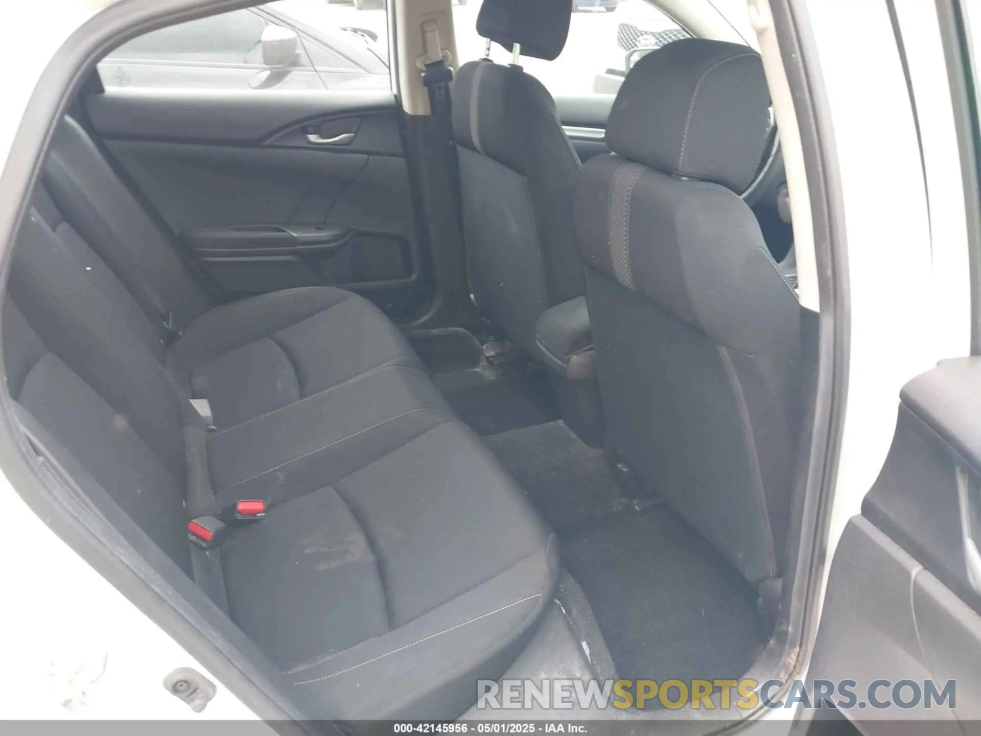 8 Photograph of a damaged car 19XFC2F62KE035822 HONDA CIVIC 2019