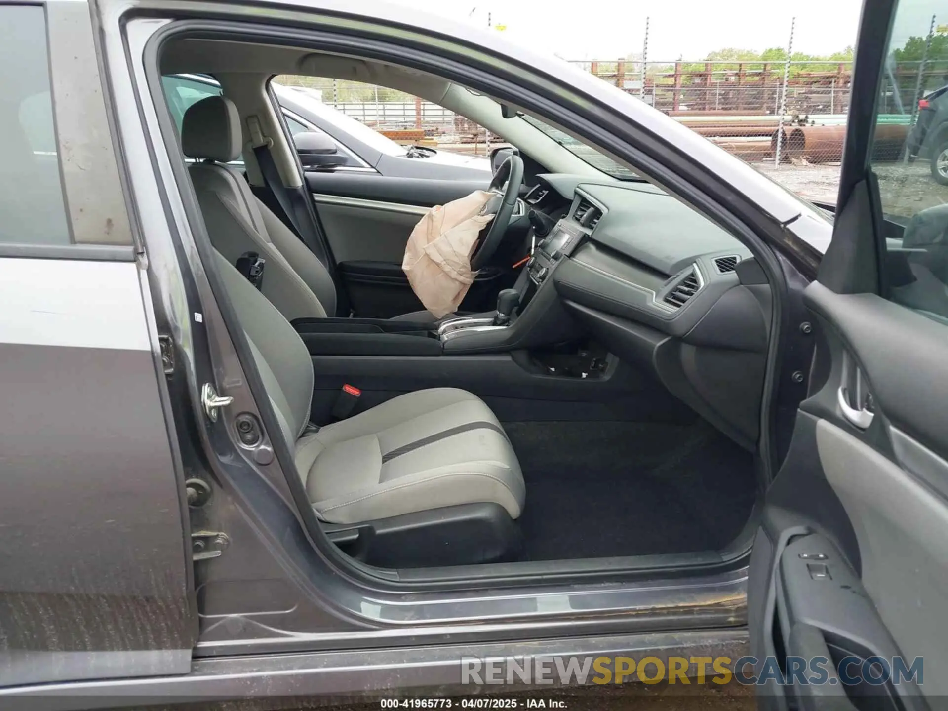 5 Photograph of a damaged car 19XFC2F63KE041449 HONDA CIVIC 2019