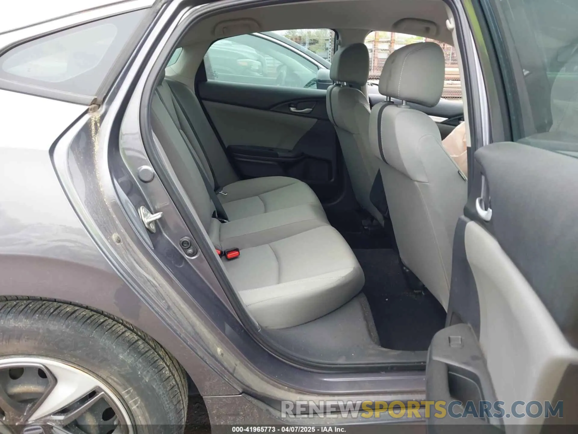 8 Photograph of a damaged car 19XFC2F63KE041449 HONDA CIVIC 2019