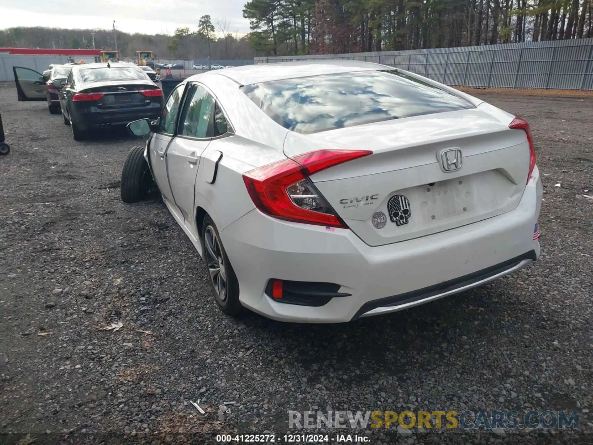 3 Photograph of a damaged car 19XFC2F63KE203225 HONDA CIVIC 2019