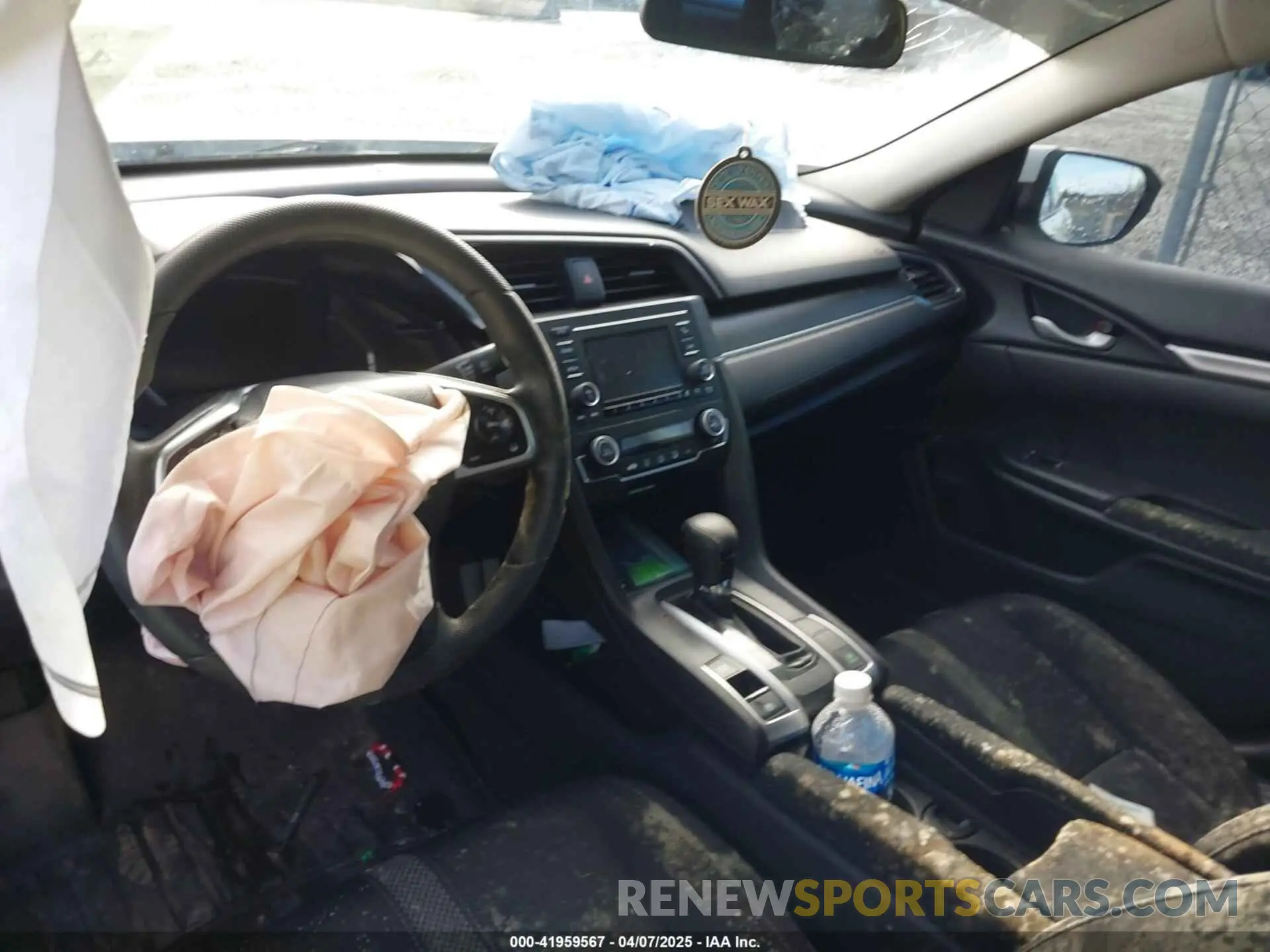 21 Photograph of a damaged car 19XFC2F63KE208733 HONDA CIVIC 2019