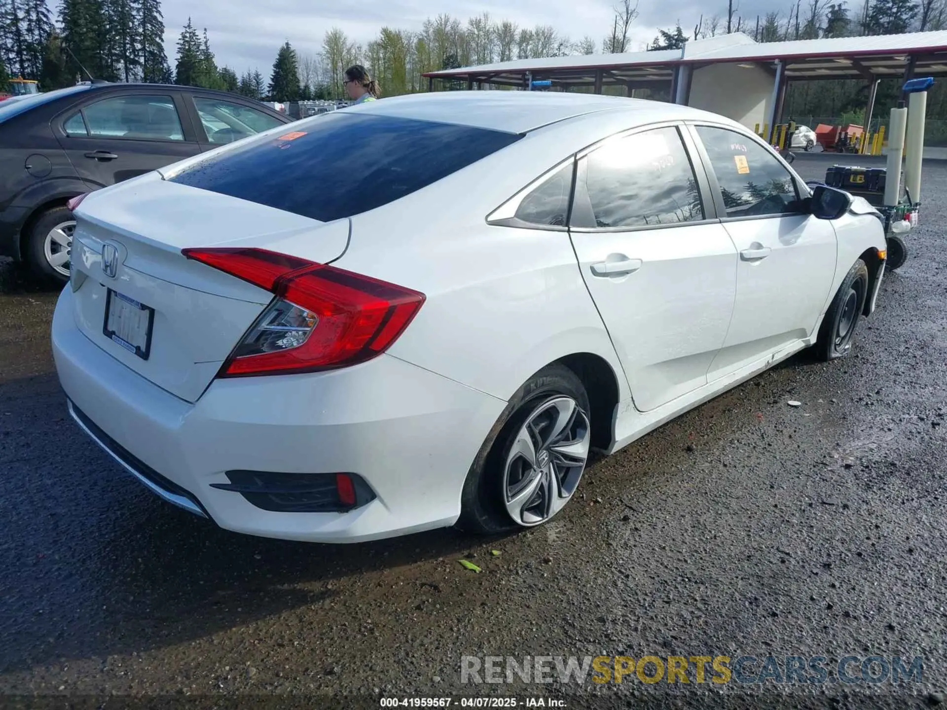 4 Photograph of a damaged car 19XFC2F63KE208733 HONDA CIVIC 2019