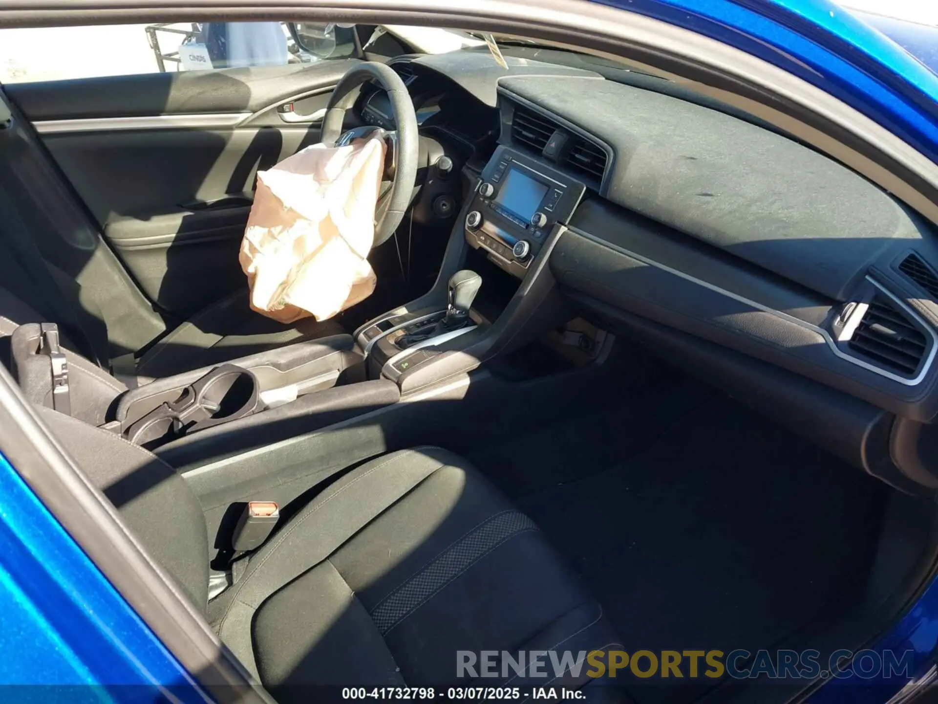 5 Photograph of a damaged car 19XFC2F64KE007245 HONDA CIVIC 2019