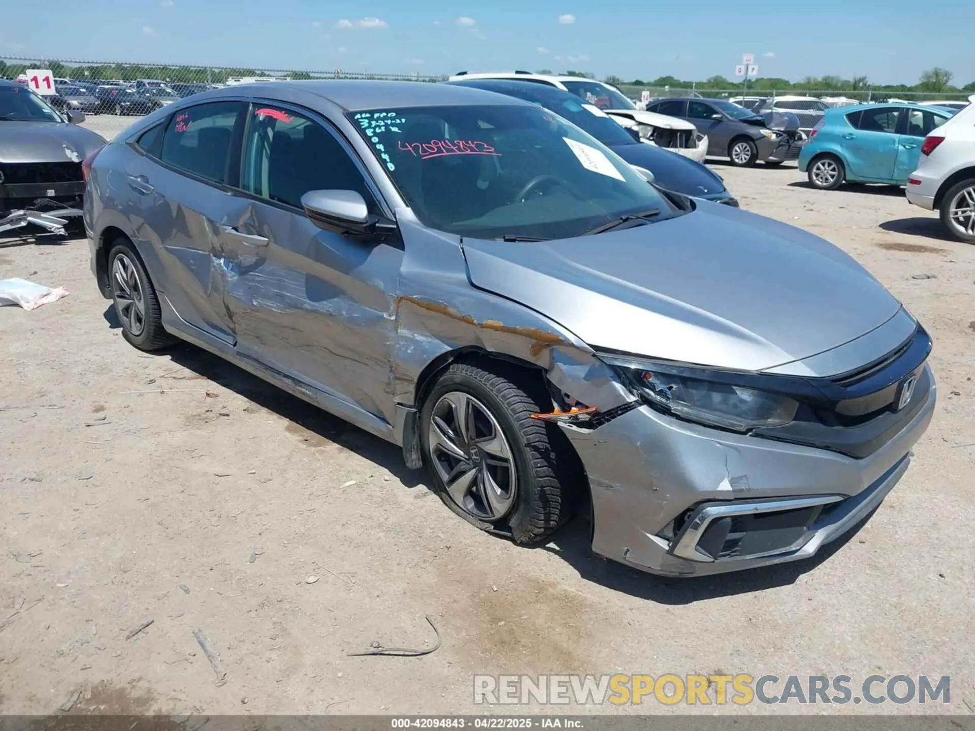 1 Photograph of a damaged car 19XFC2F64KE008752 HONDA CIVIC 2019