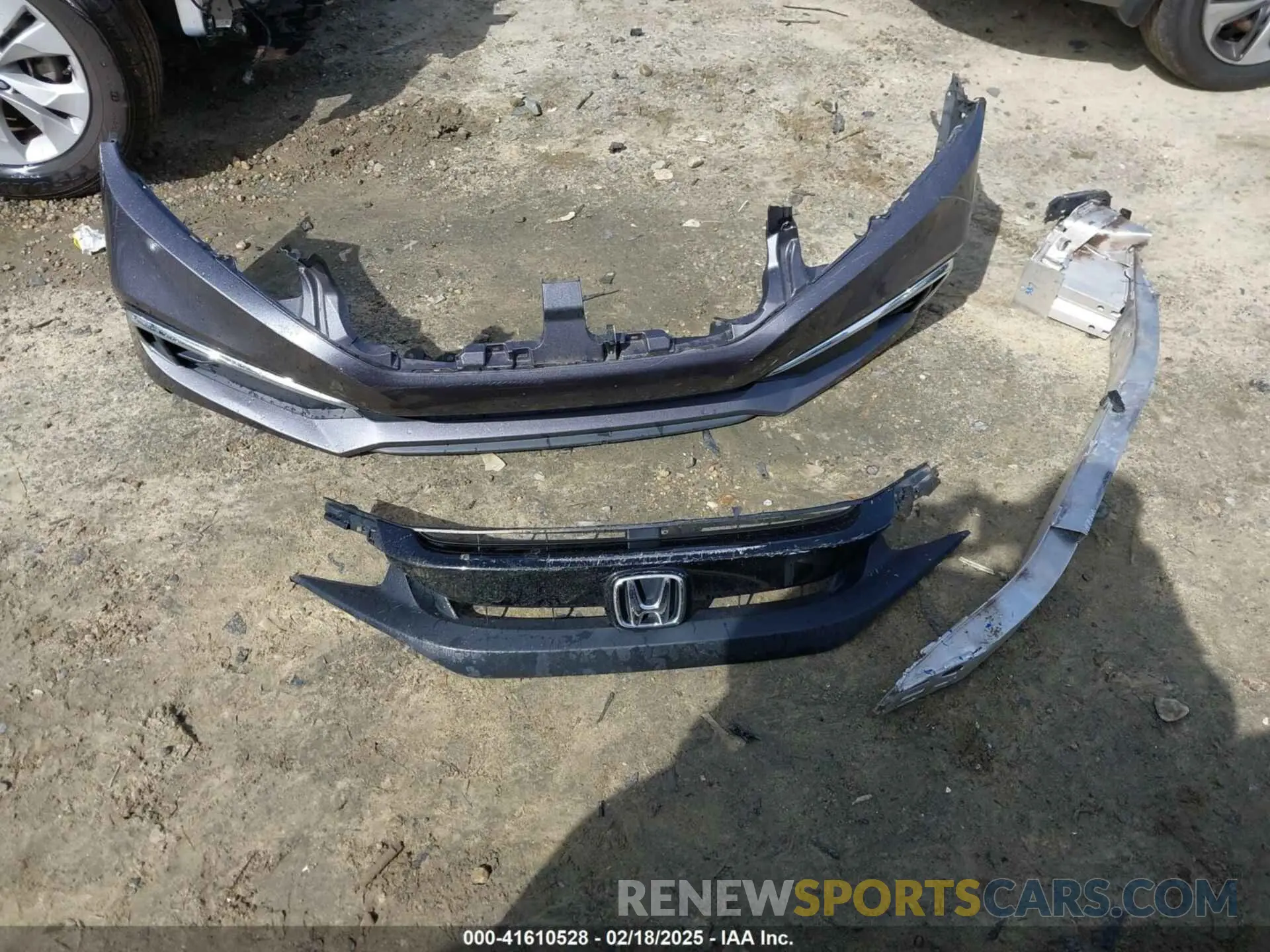 12 Photograph of a damaged car 19XFC2F64KE011246 HONDA CIVIC 2019
