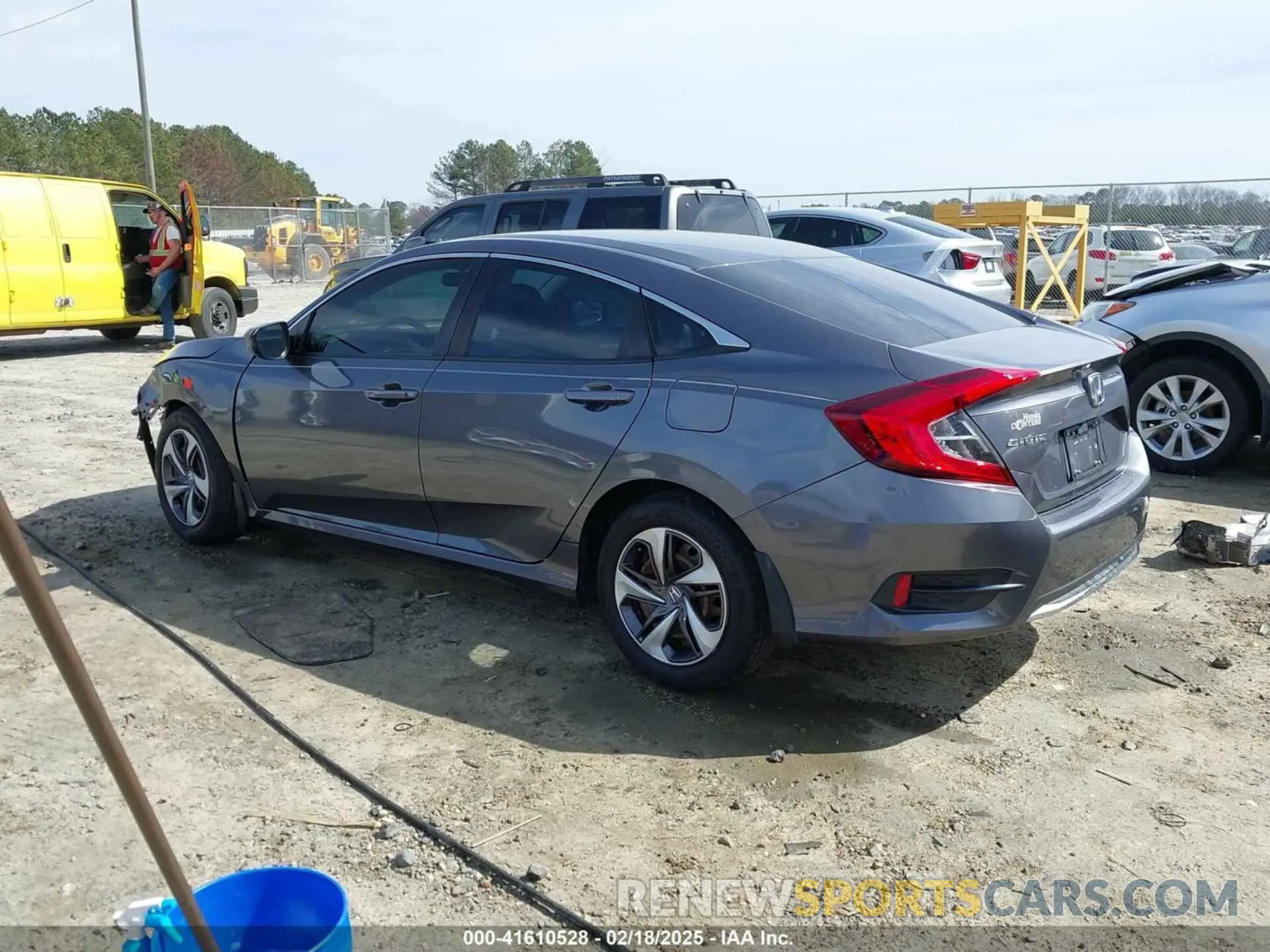 3 Photograph of a damaged car 19XFC2F64KE011246 HONDA CIVIC 2019