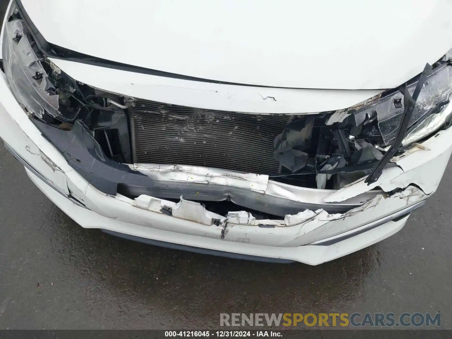 17 Photograph of a damaged car 19XFC2F64KE014924 HONDA CIVIC 2019