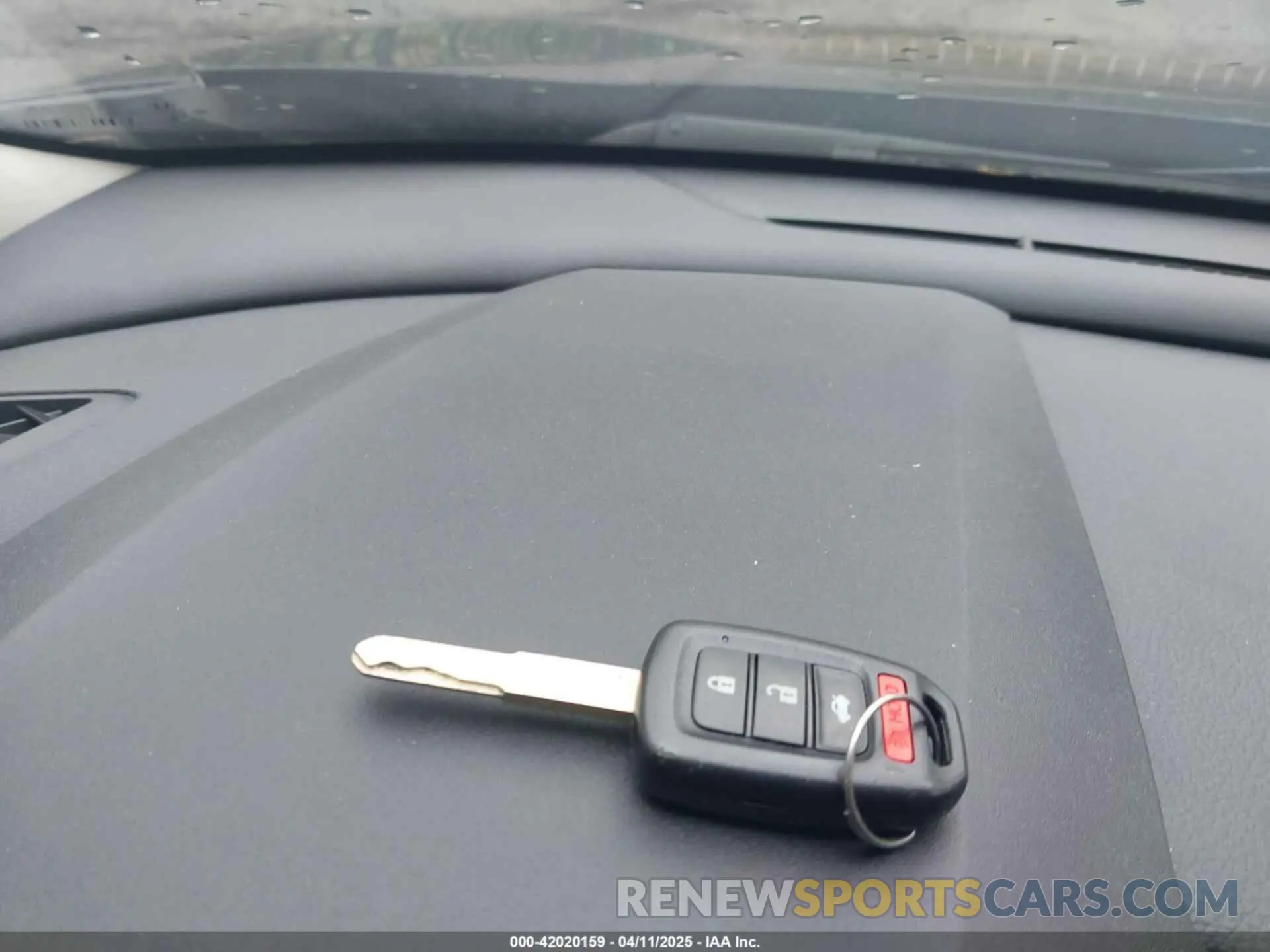 11 Photograph of a damaged car 19XFC2F64KE041024 HONDA CIVIC 2019