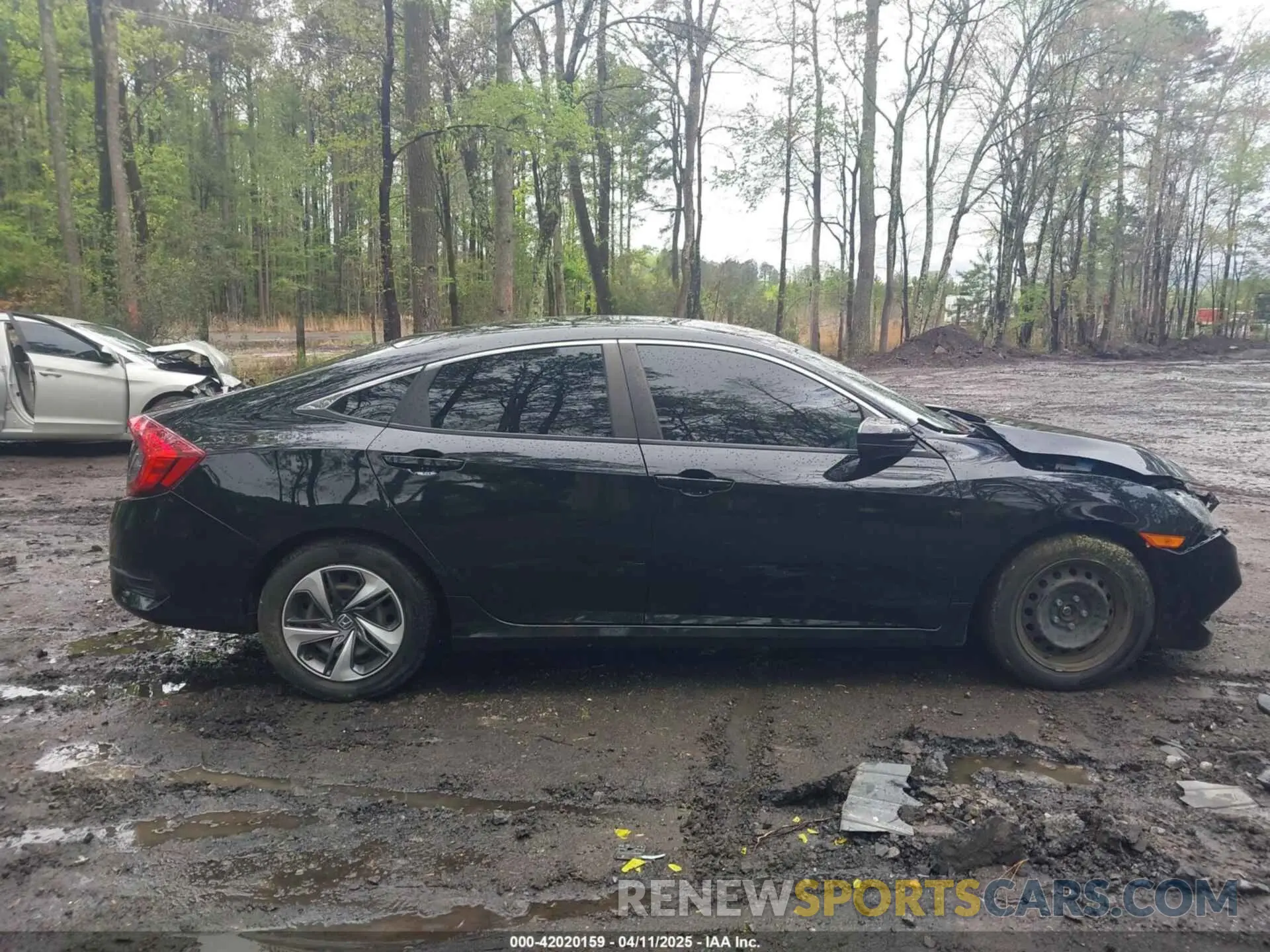 13 Photograph of a damaged car 19XFC2F64KE041024 HONDA CIVIC 2019