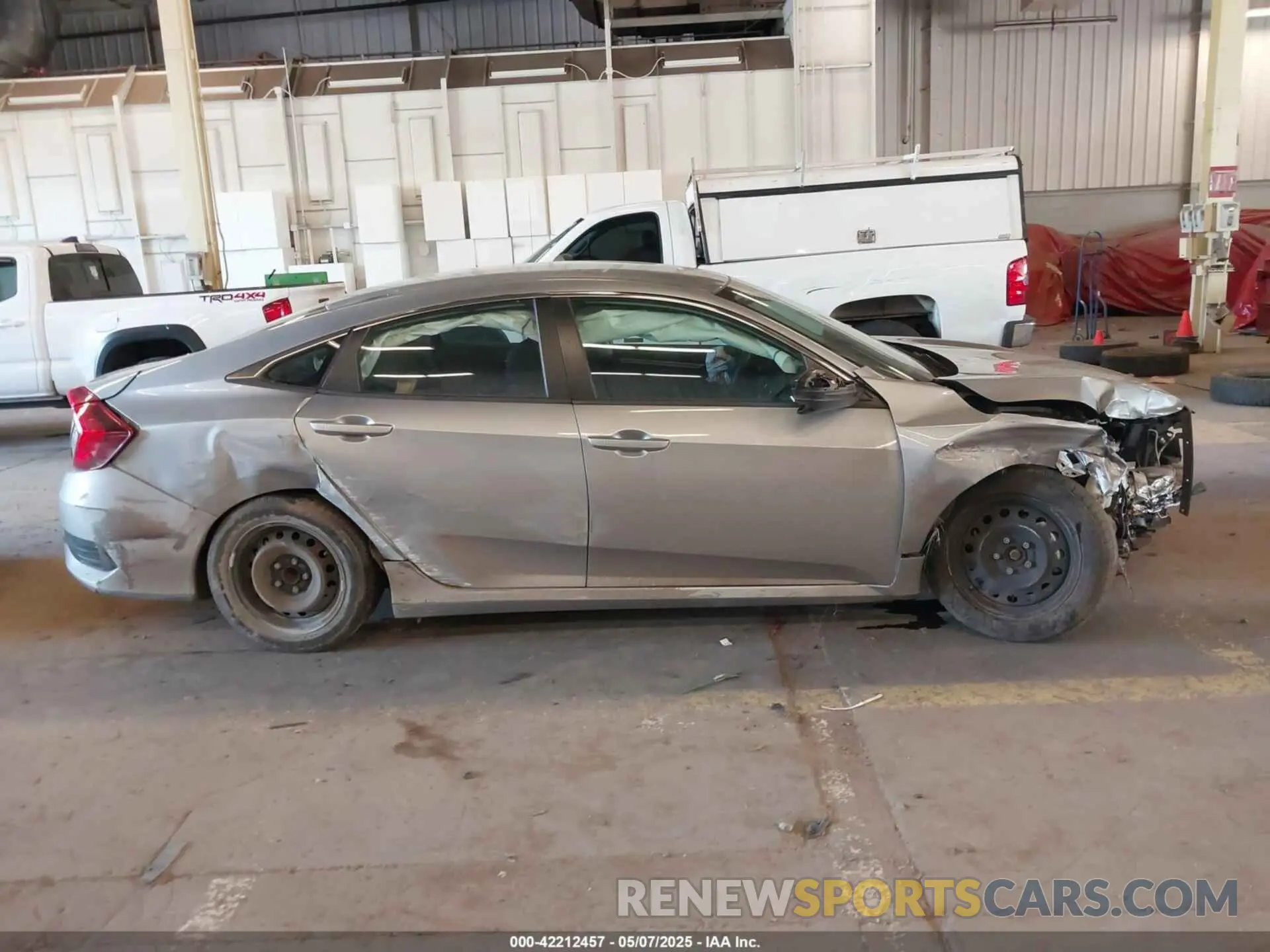 12 Photograph of a damaged car 19XFC2F64KE208210 HONDA CIVIC 2019