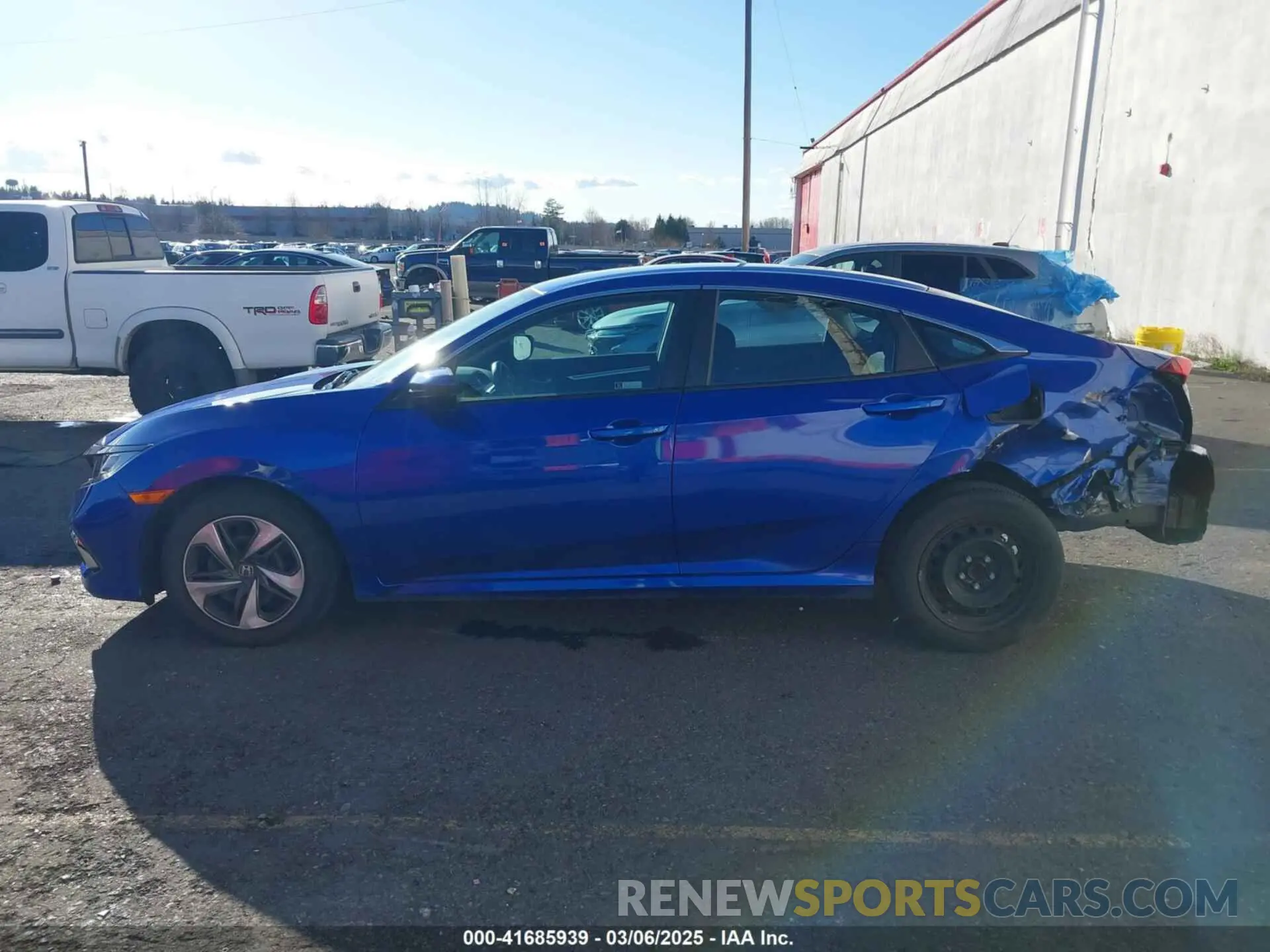 15 Photograph of a damaged car 19XFC2F64KE213388 HONDA CIVIC 2019