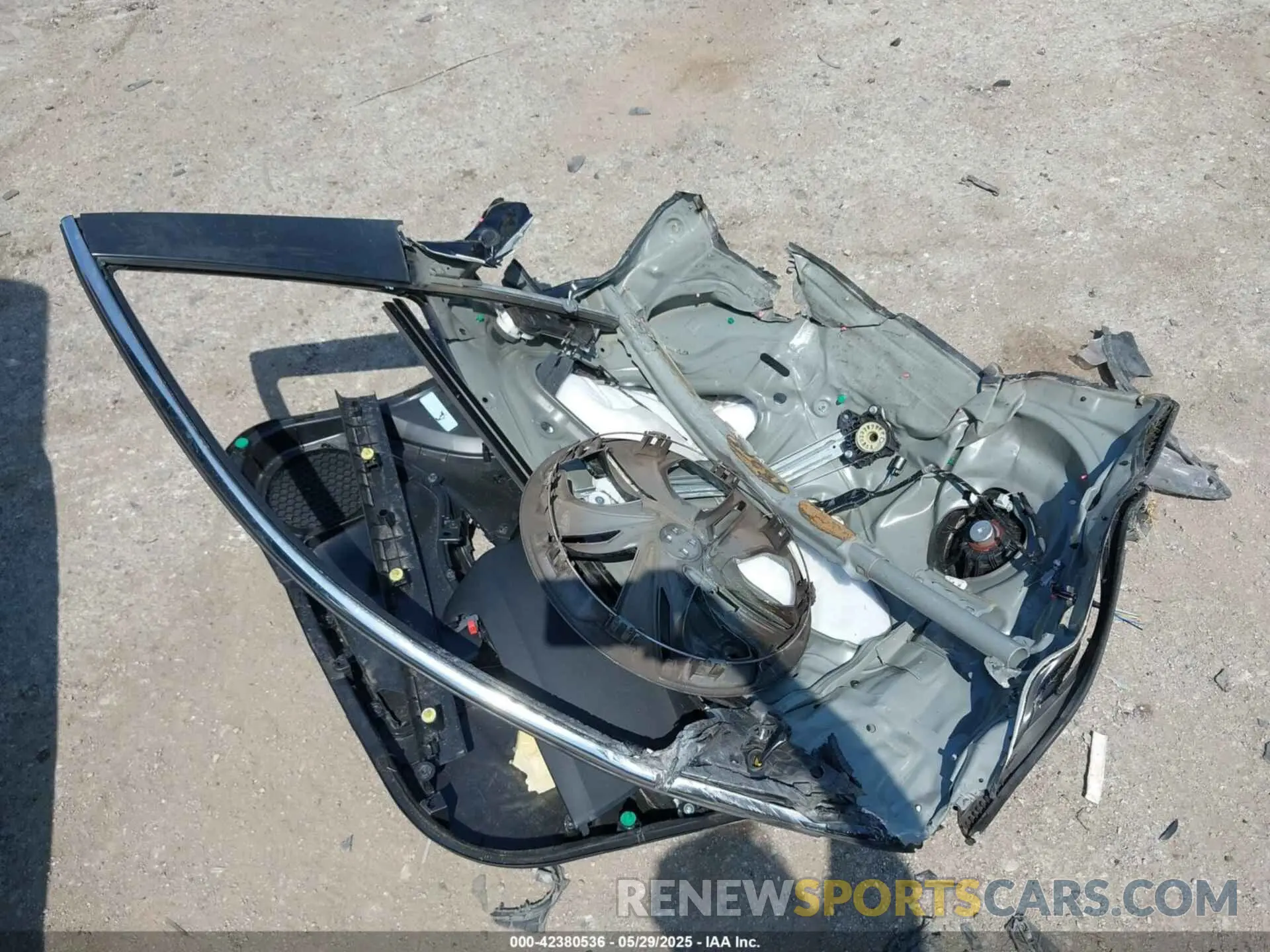 12 Photograph of a damaged car 19XFC2F65KE000658 HONDA CIVIC 2019