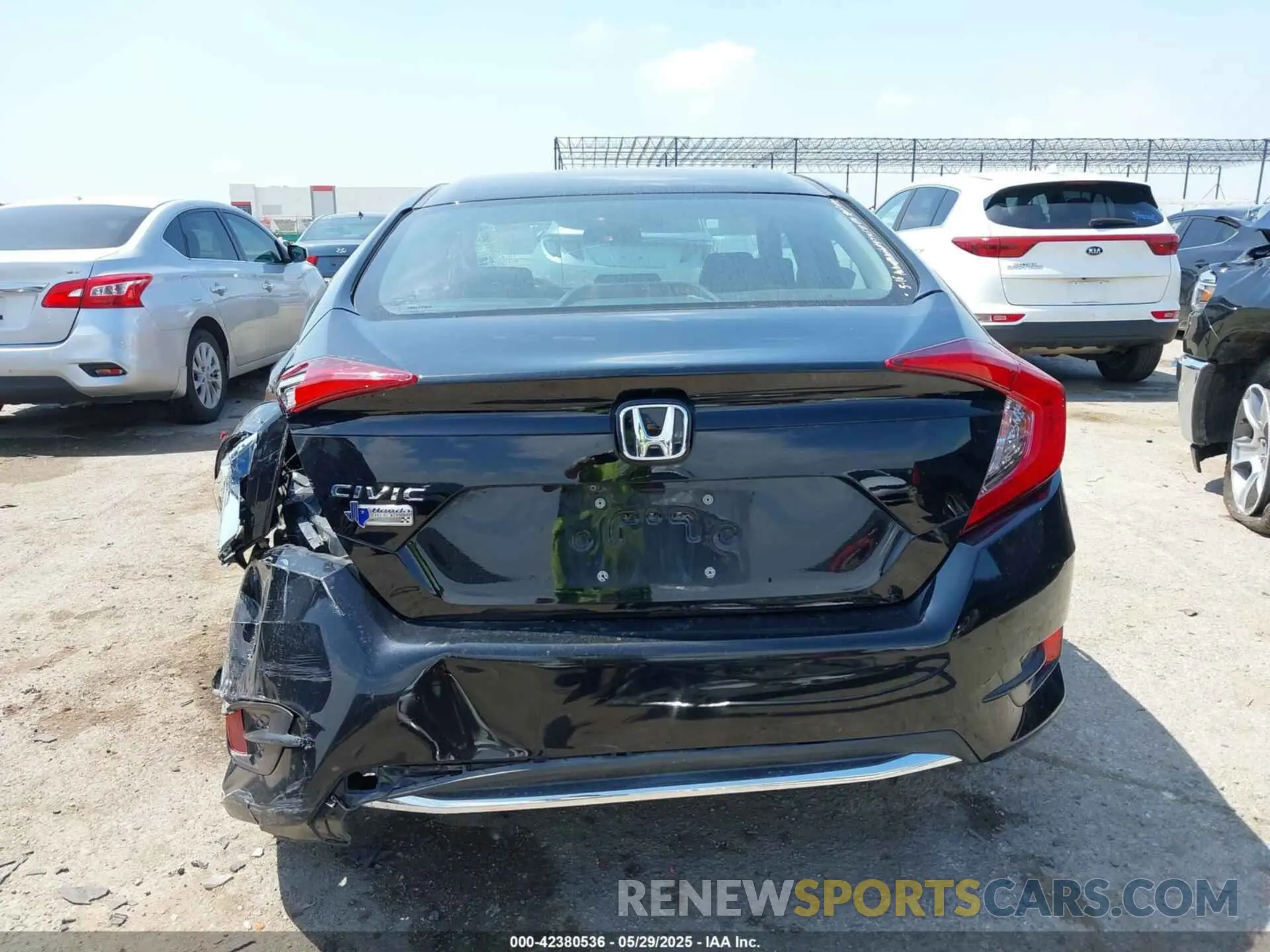 17 Photograph of a damaged car 19XFC2F65KE000658 HONDA CIVIC 2019