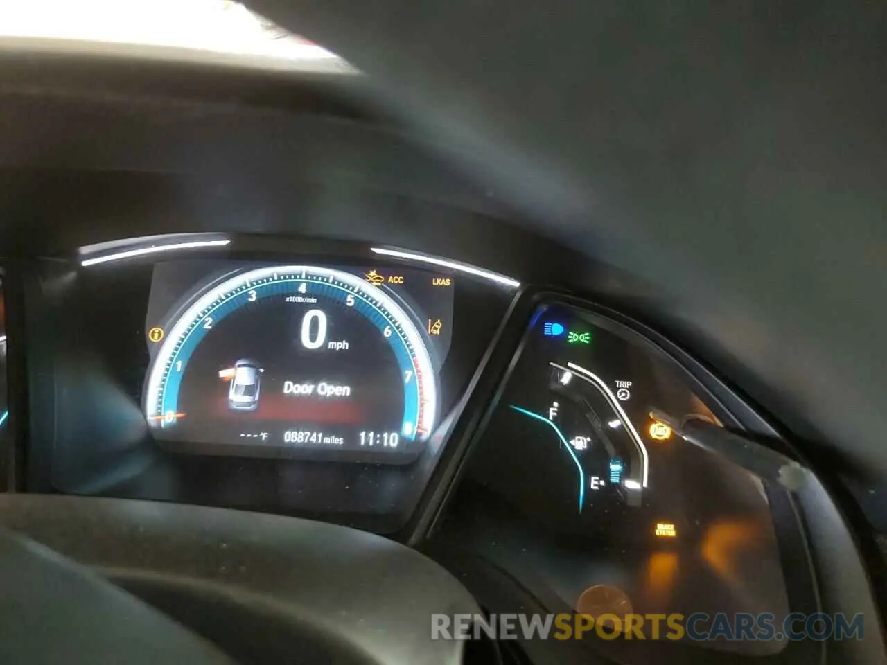 9 Photograph of a damaged car 19XFC2F65KE002121 HONDA CIVIC 2019