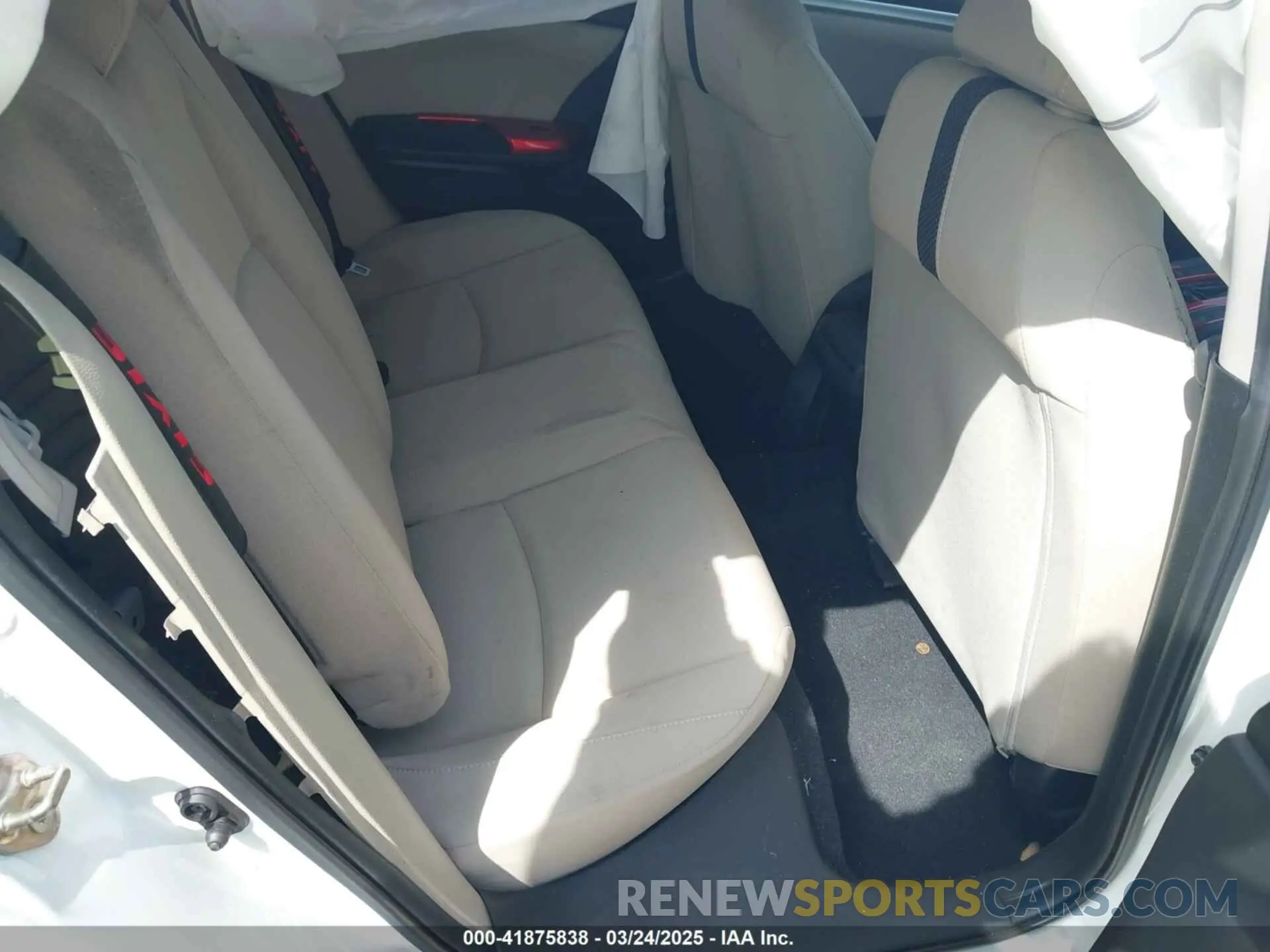 8 Photograph of a damaged car 19XFC2F65KE014995 HONDA CIVIC 2019