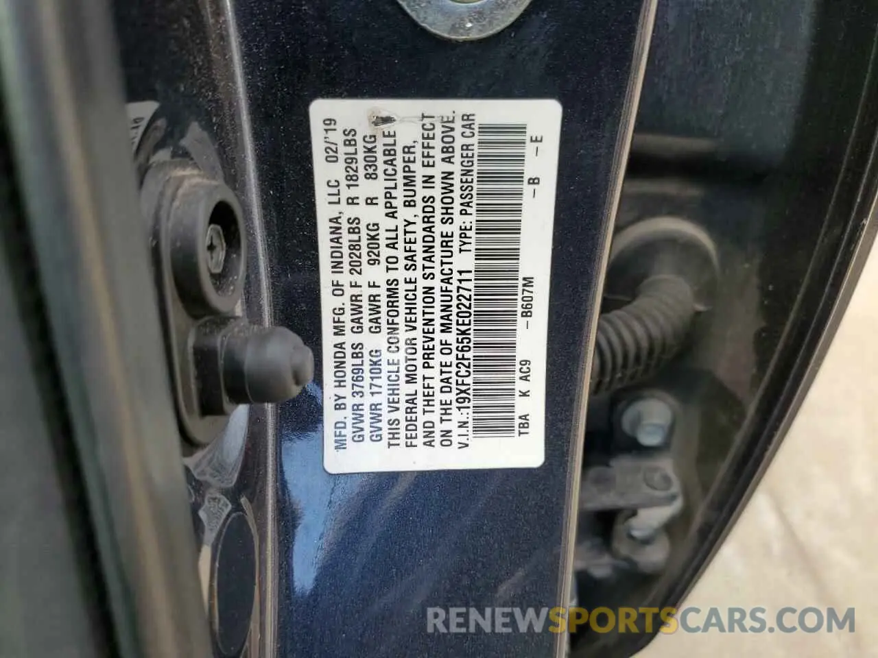 12 Photograph of a damaged car 19XFC2F65KE022711 HONDA CIVIC 2019