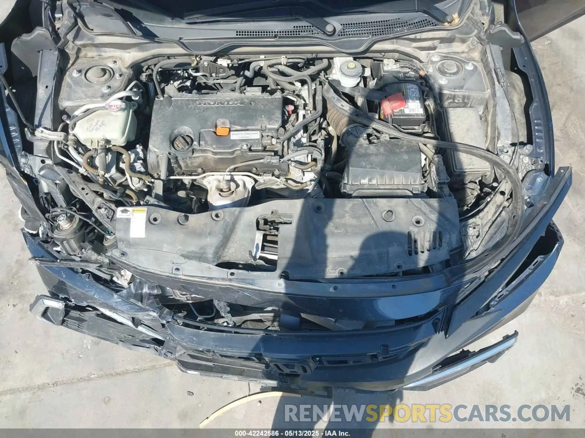 10 Photograph of a damaged car 19XFC2F65KE027701 HONDA CIVIC 2019
