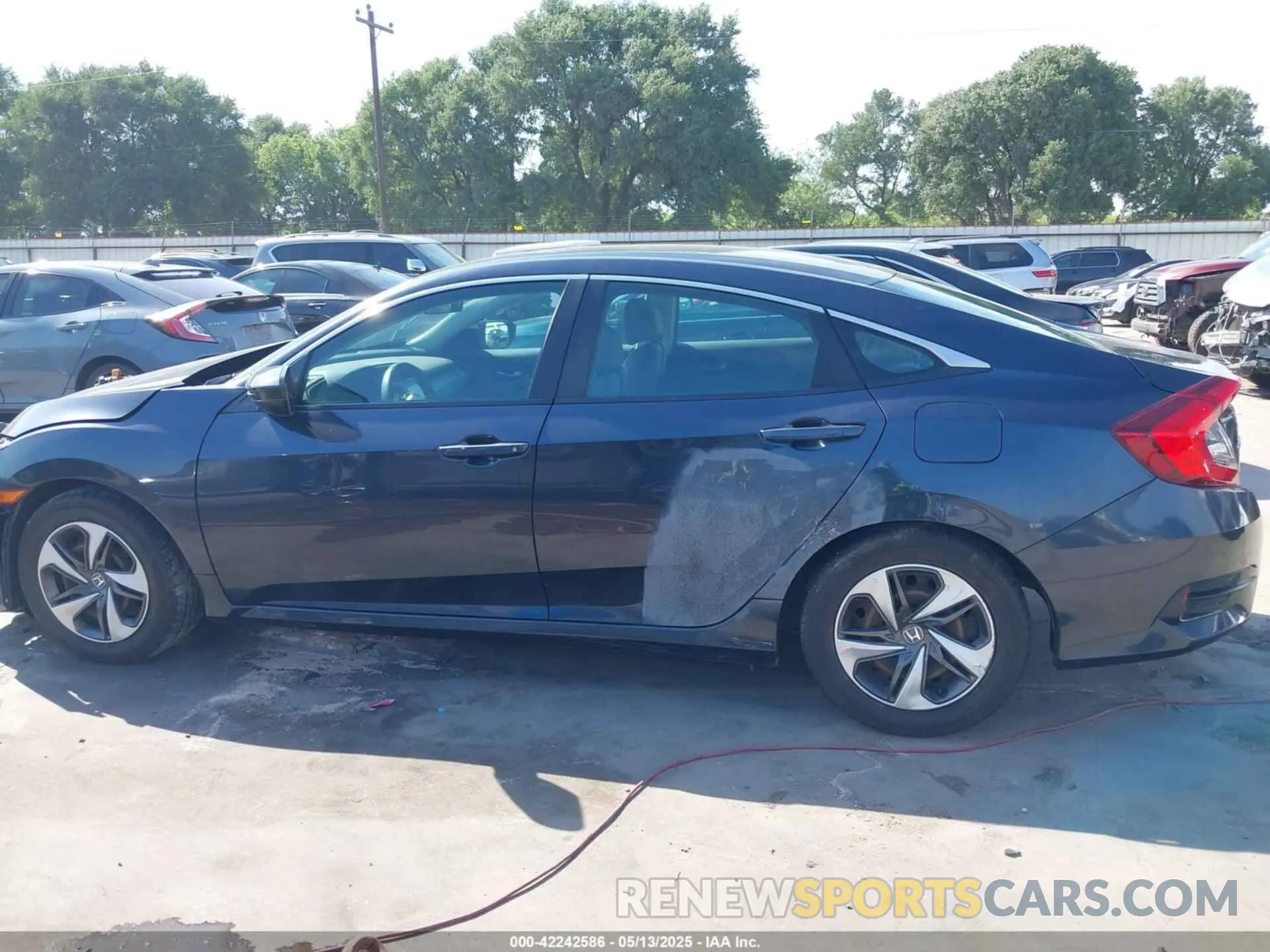 14 Photograph of a damaged car 19XFC2F65KE027701 HONDA CIVIC 2019