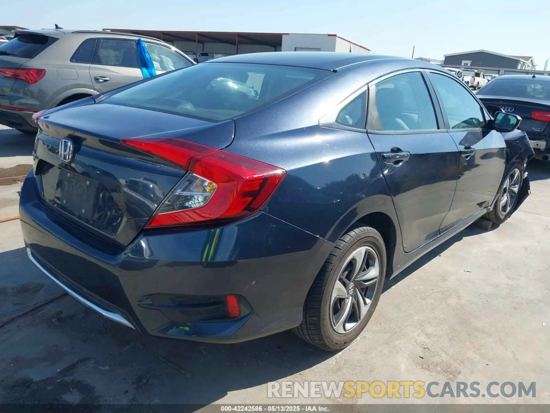 4 Photograph of a damaged car 19XFC2F65KE027701 HONDA CIVIC 2019
