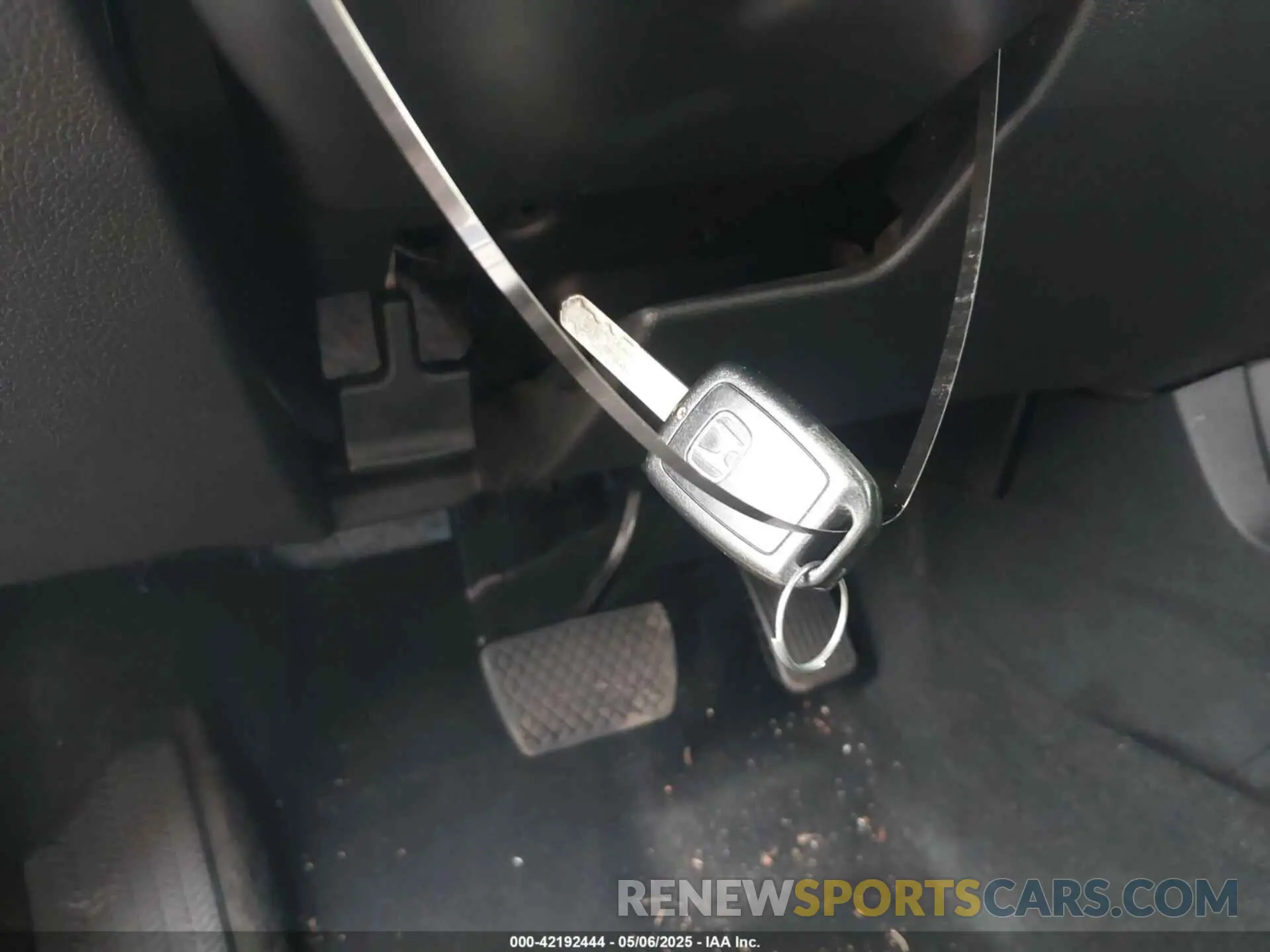 11 Photograph of a damaged car 19XFC2F65KE029884 HONDA CIVIC 2019