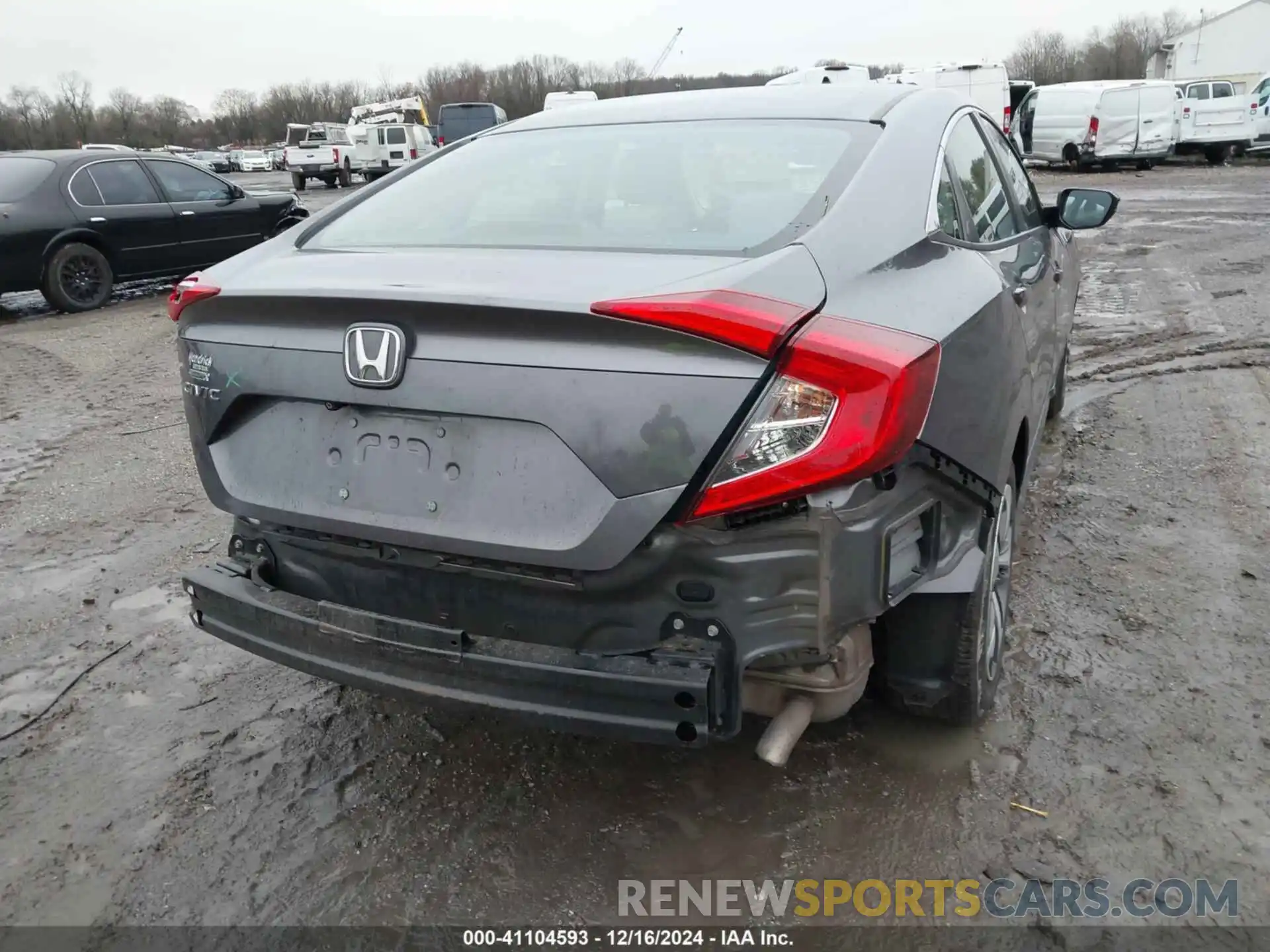 17 Photograph of a damaged car 19XFC2F65KE037693 HONDA CIVIC 2019