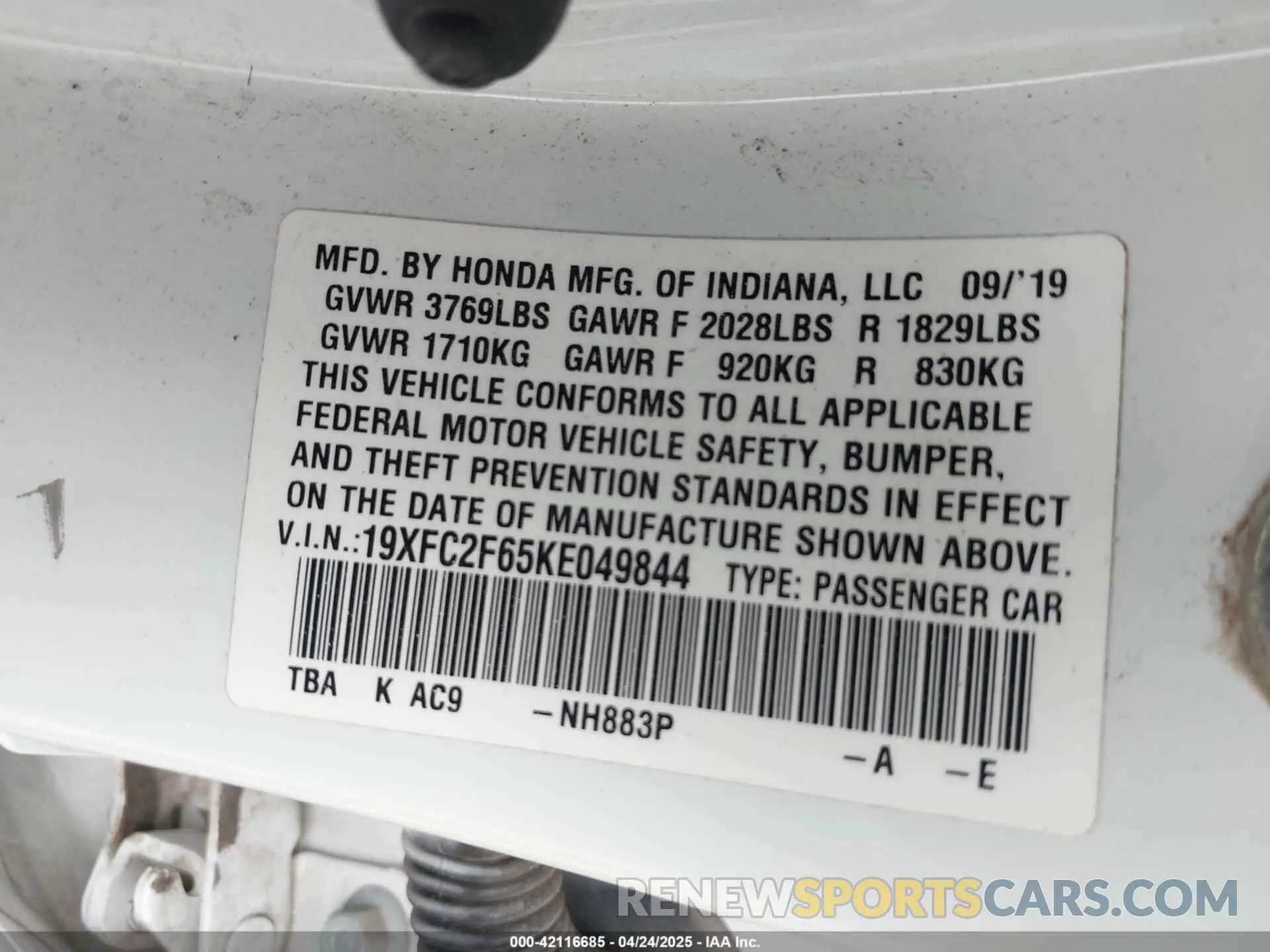 9 Photograph of a damaged car 19XFC2F65KE049844 HONDA CIVIC 2019