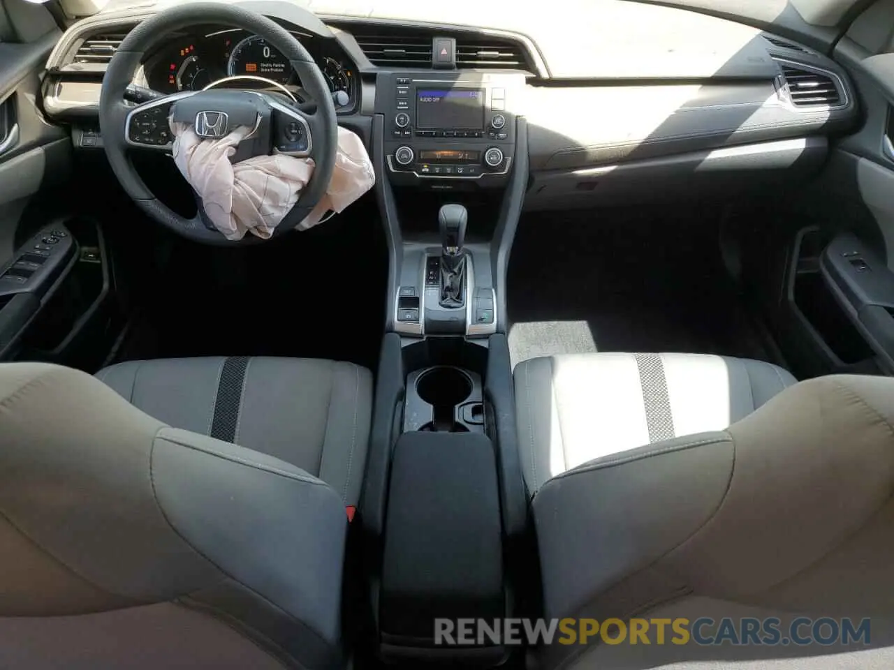 8 Photograph of a damaged car 19XFC2F66KE003911 HONDA CIVIC 2019