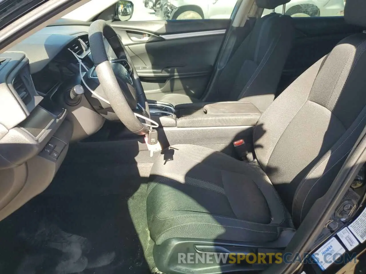 7 Photograph of a damaged car 19XFC2F66KE010891 HONDA CIVIC 2019