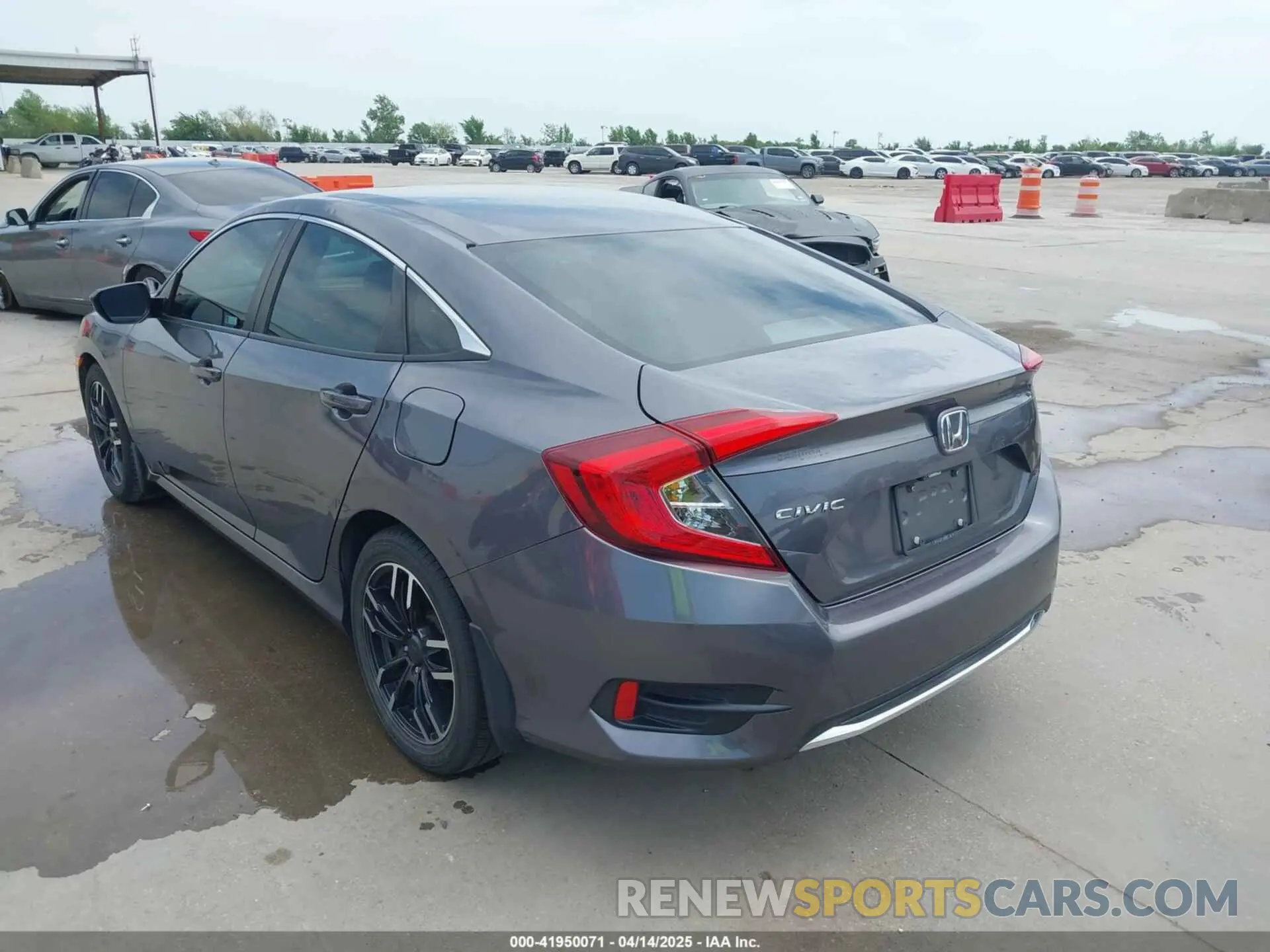 3 Photograph of a damaged car 19XFC2F66KE020594 HONDA CIVIC 2019