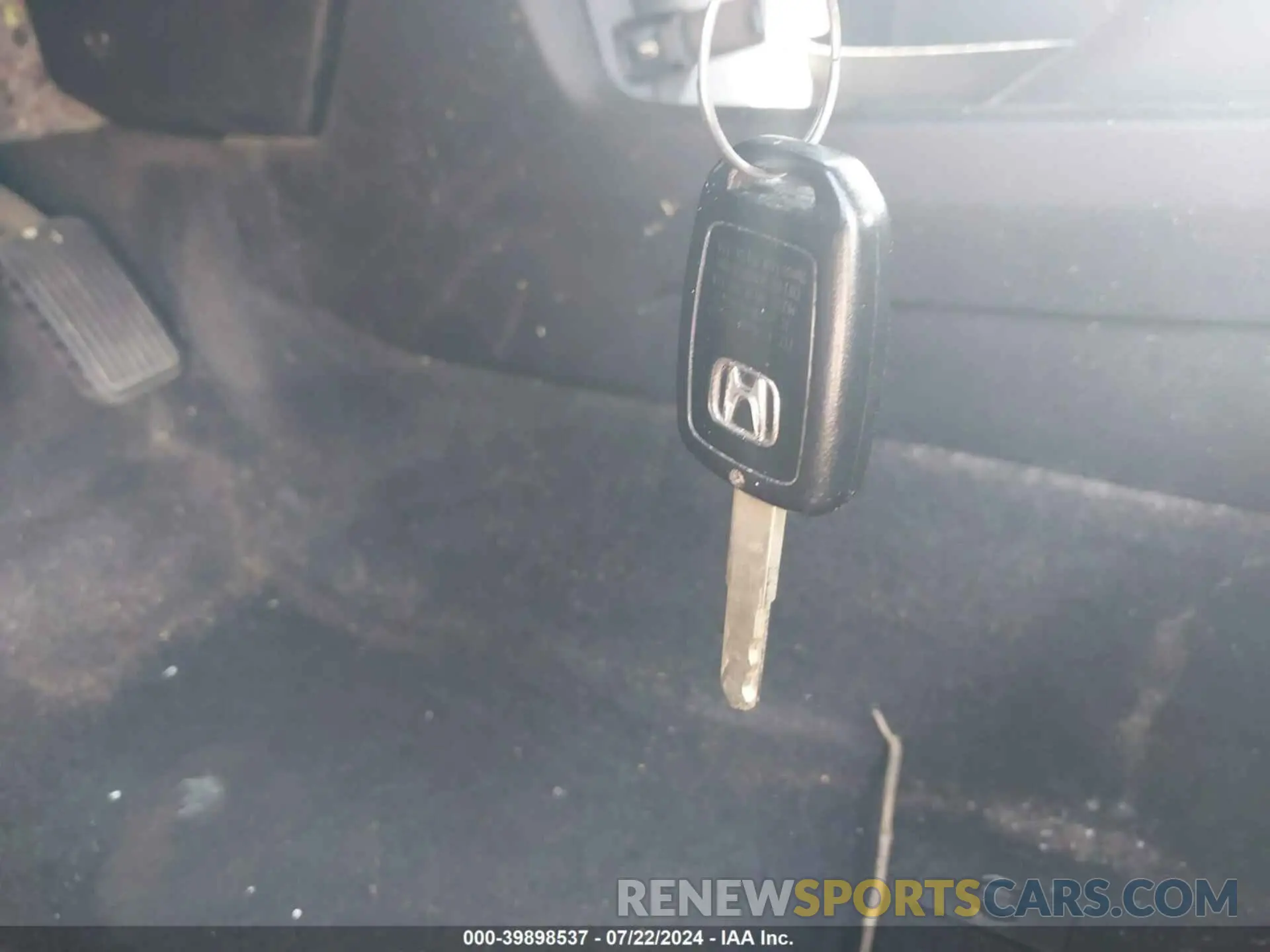 11 Photograph of a damaged car 19XFC2F66KE028596 HONDA CIVIC 2019